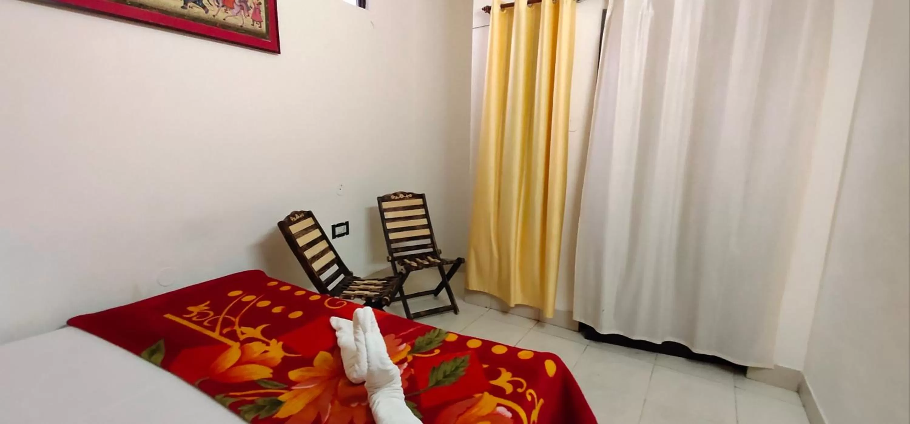 Bed in Haveli Taragarh Palace