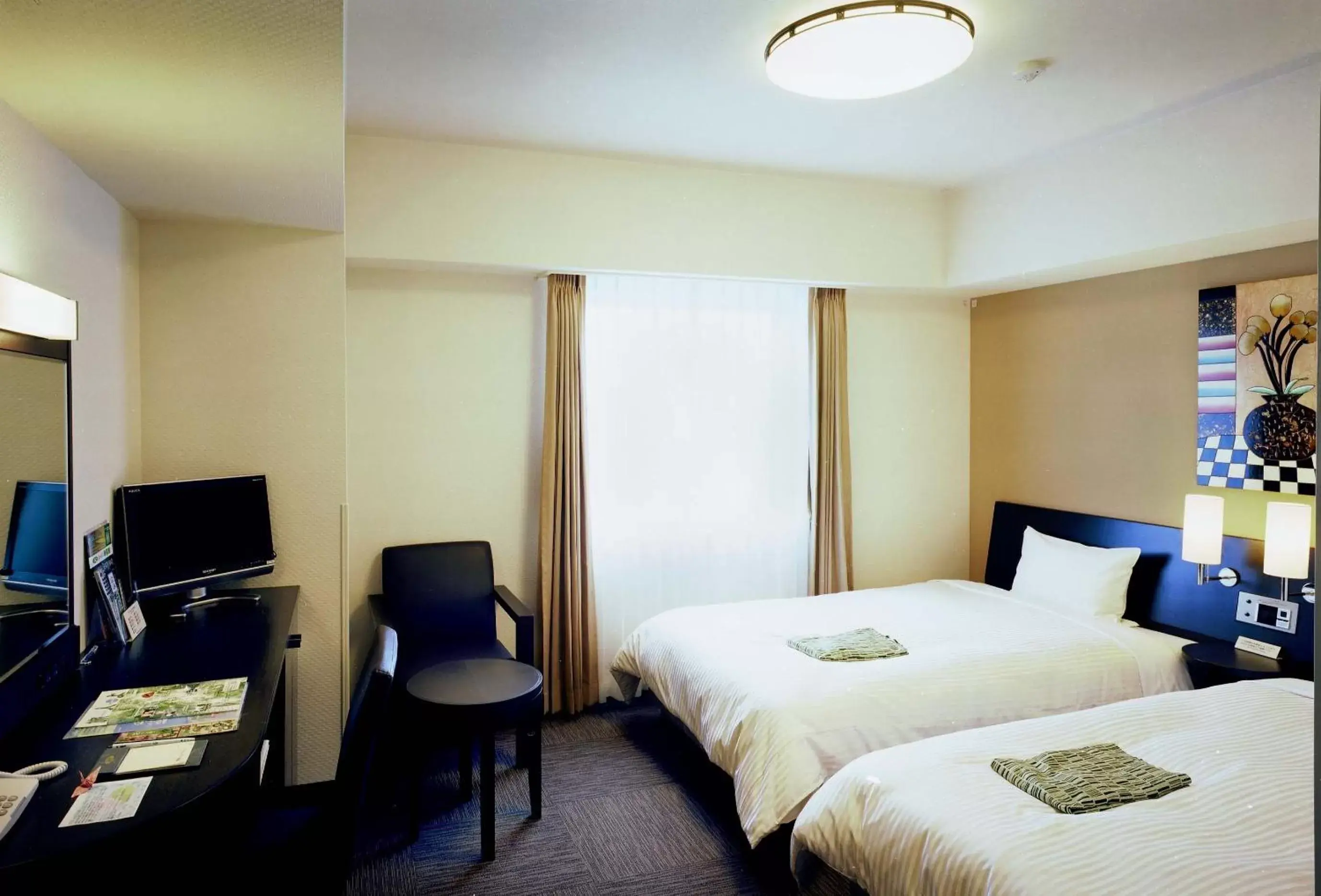 Photo of the whole room, Bed in Hotel Route-Inn Ashikaga-2