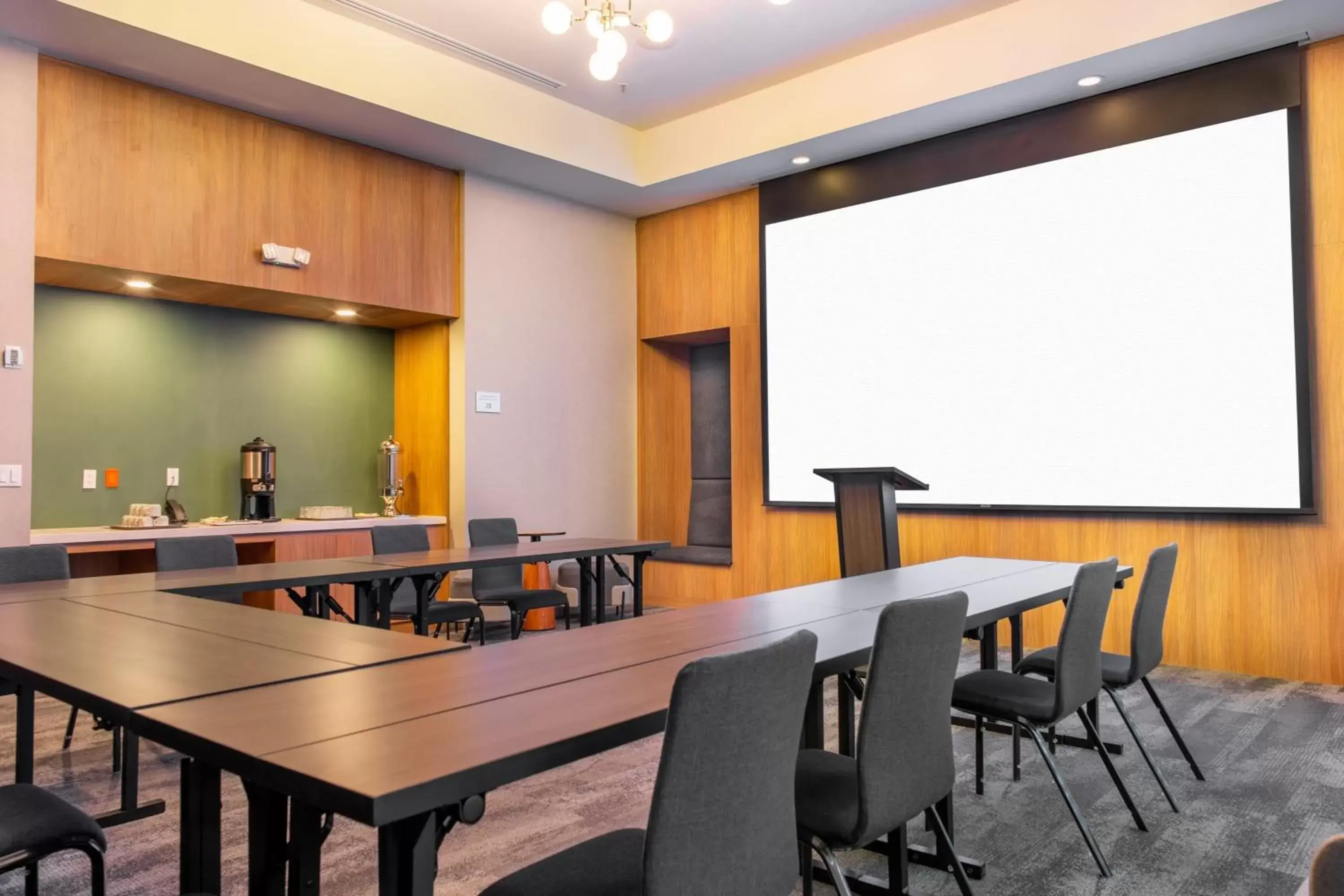 Meeting/conference room in Courtyard by Marriott Mexicali