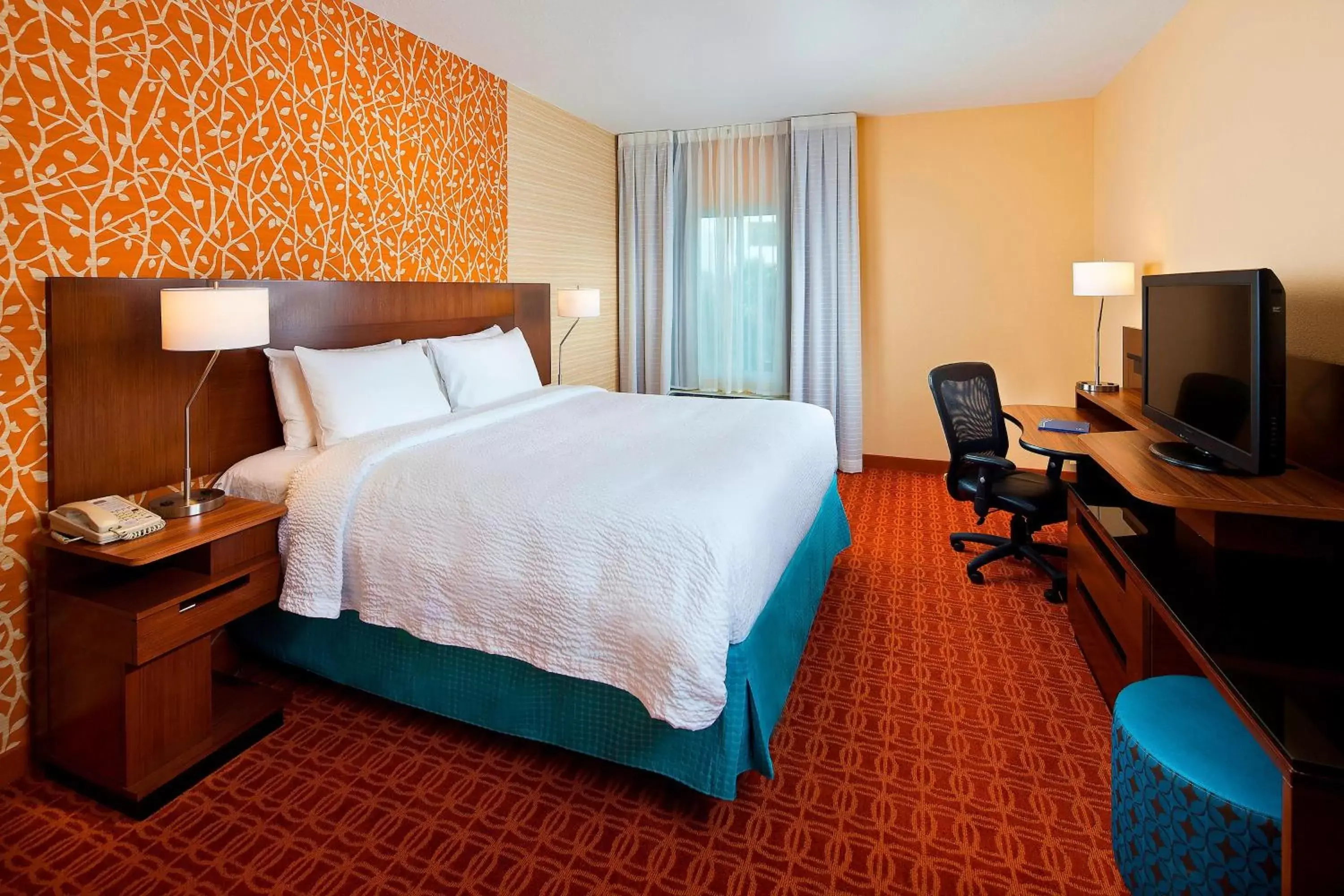 Photo of the whole room, Bed in Fairfield Inn & Suites Houston Hobby Airport