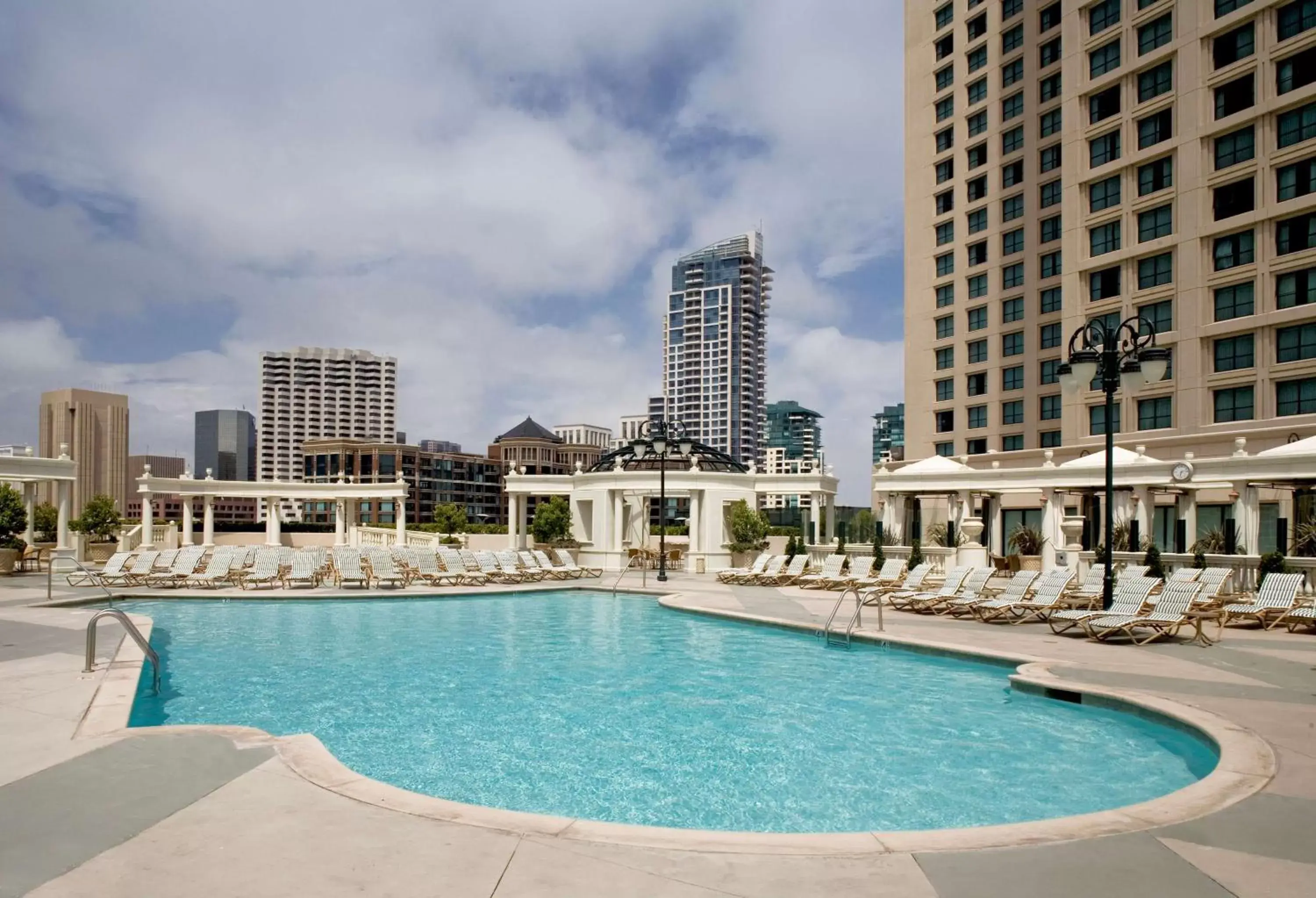 Activities, Swimming Pool in Manchester Grand Hyatt San Diego