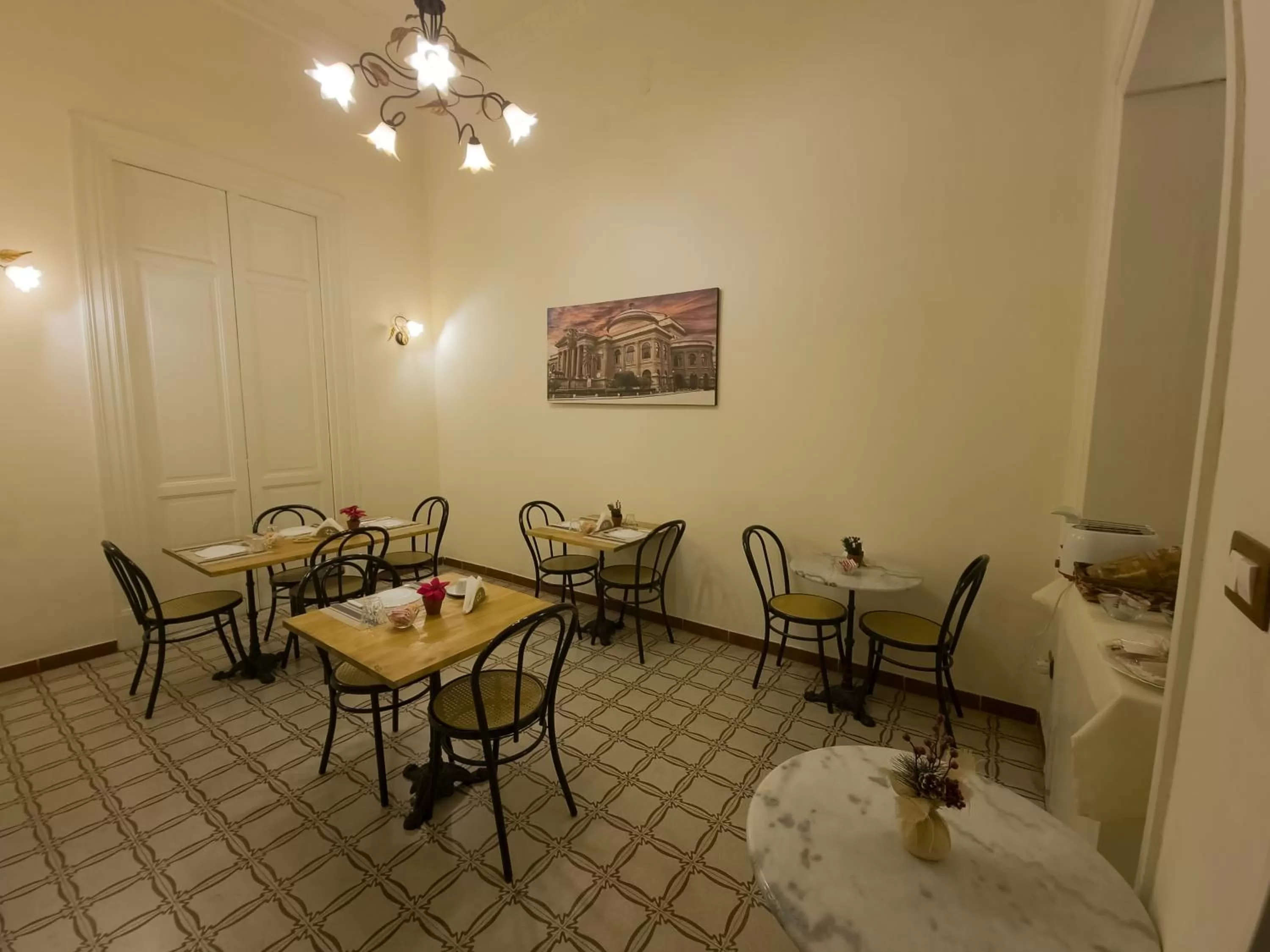 Restaurant/places to eat in B&B Liberty