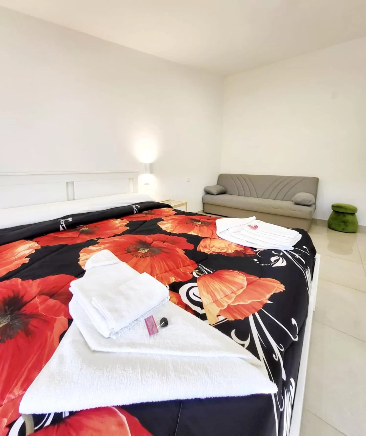 Bedroom, Bed in D ANNUNZIO house