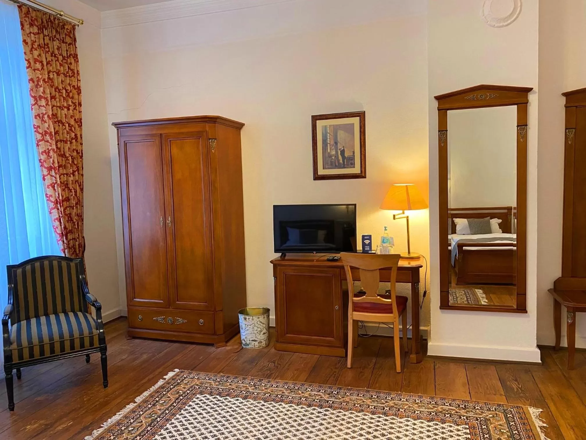 Photo of the whole room, TV/Entertainment Center in Hotel Villa Keller