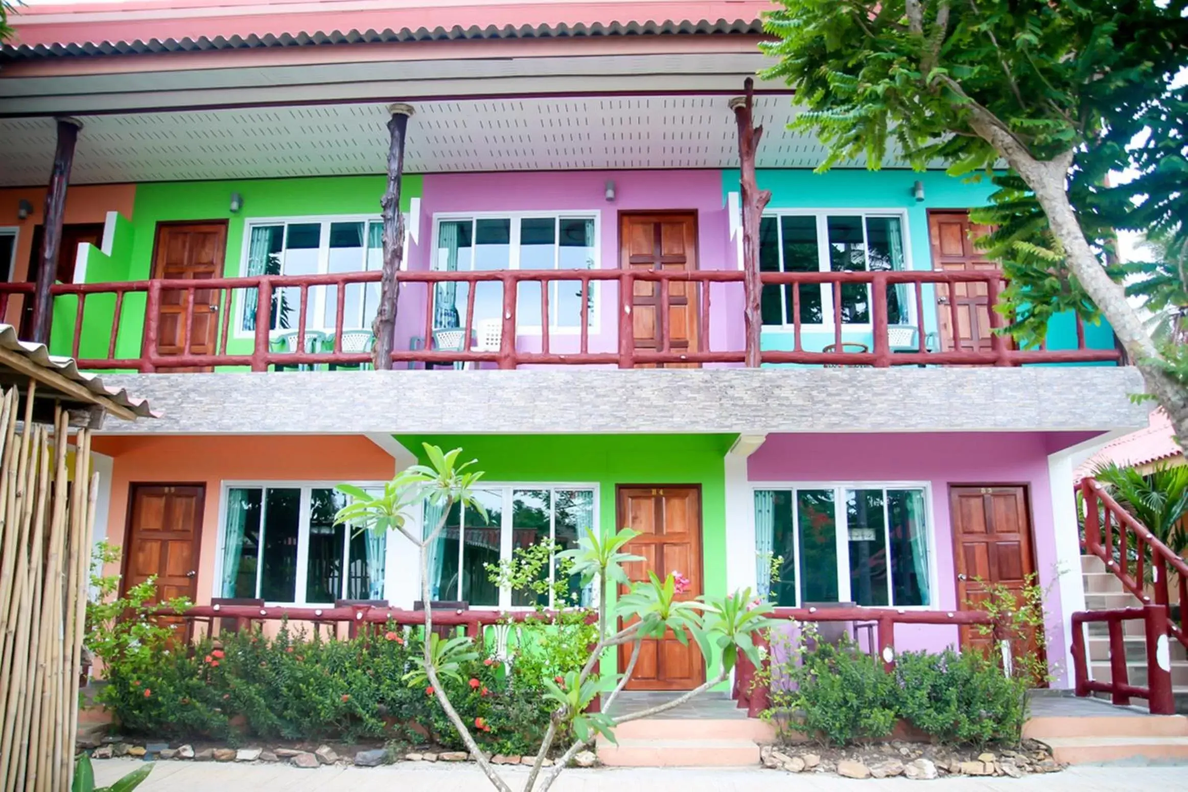 Property Building in Lanta Emerald Bungalow