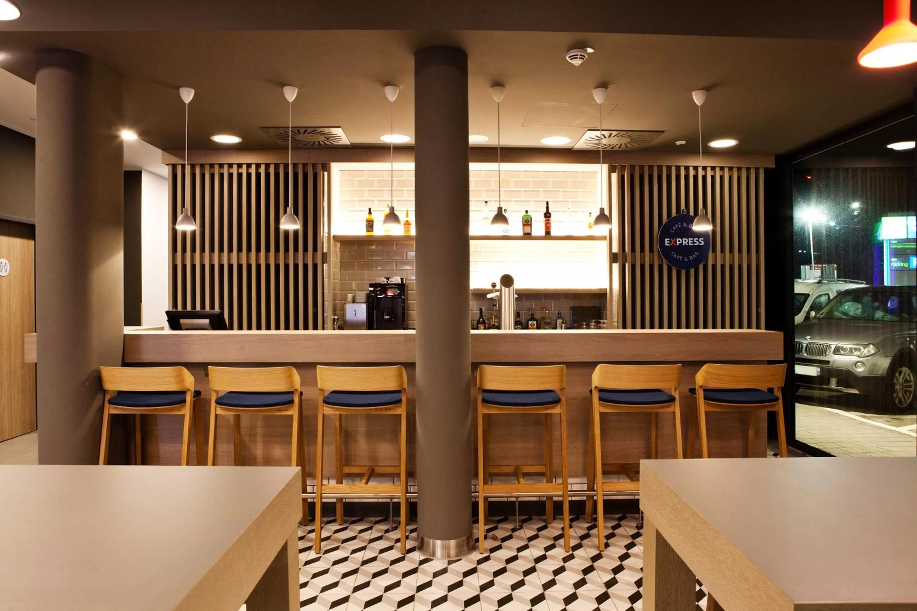 Restaurant/places to eat in Holiday Inn Express - Trier by IHG