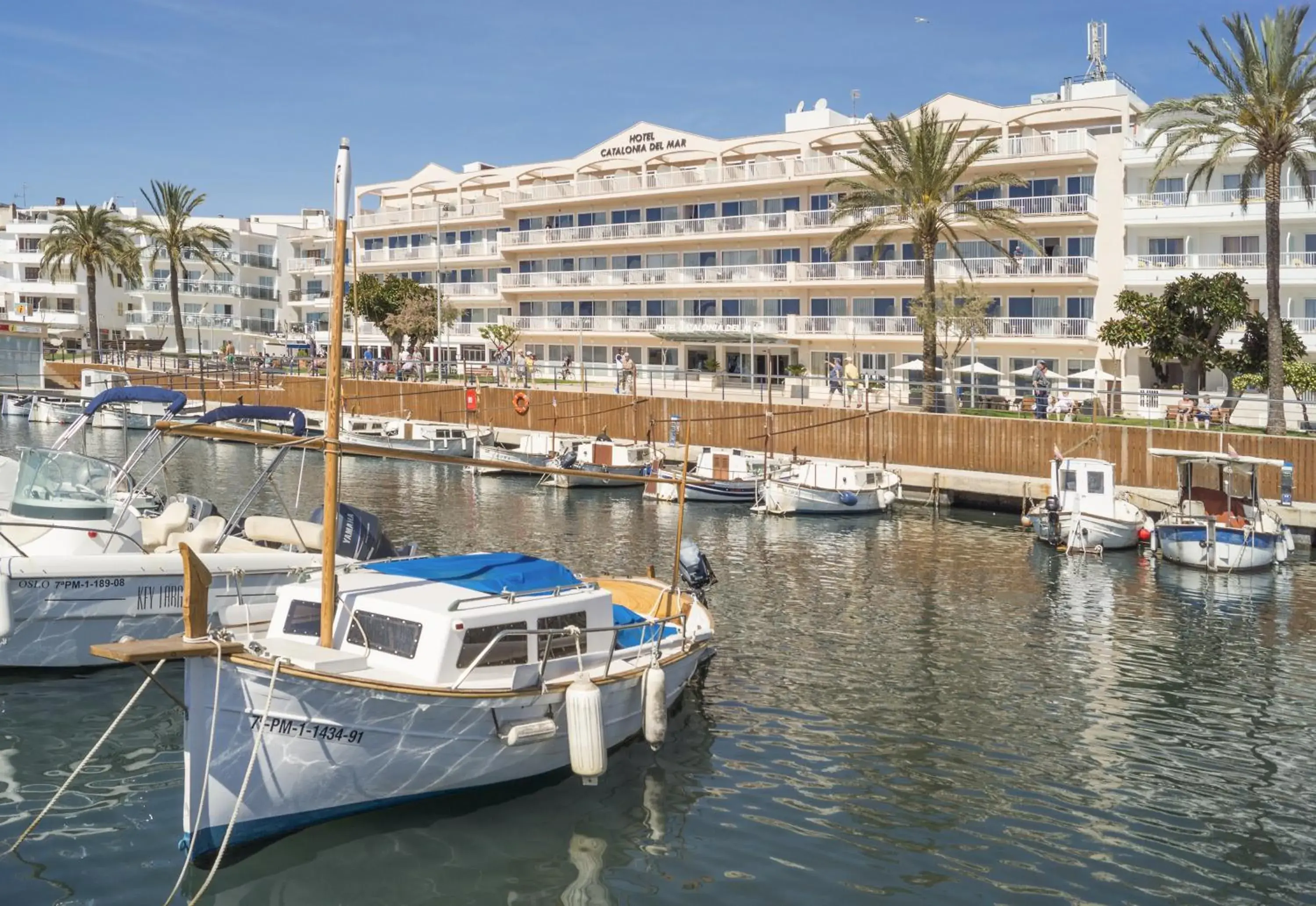 Sea view in Catalonia del Mar - Adults Only