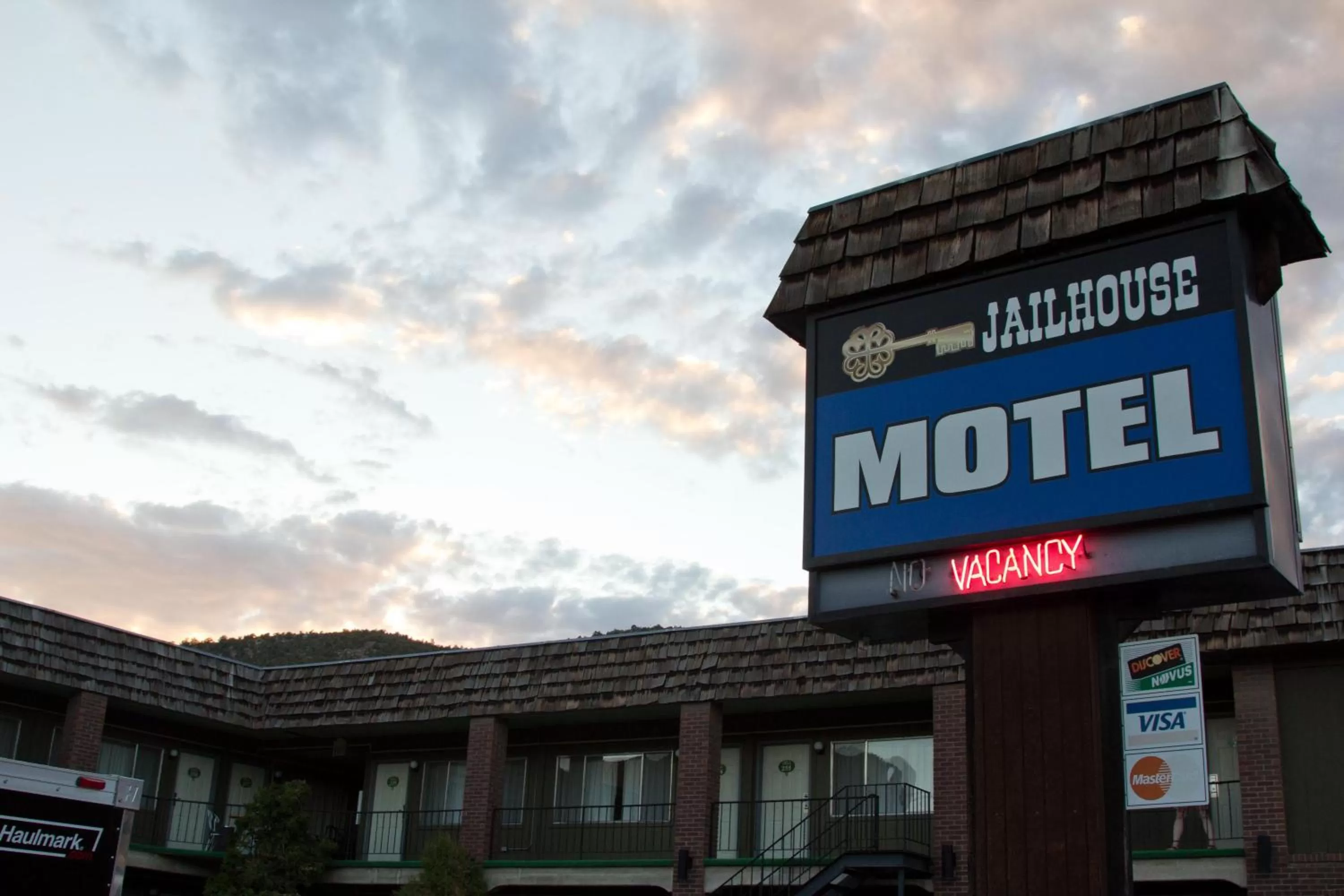 Facade/entrance in Jailhouse Motel and Casino