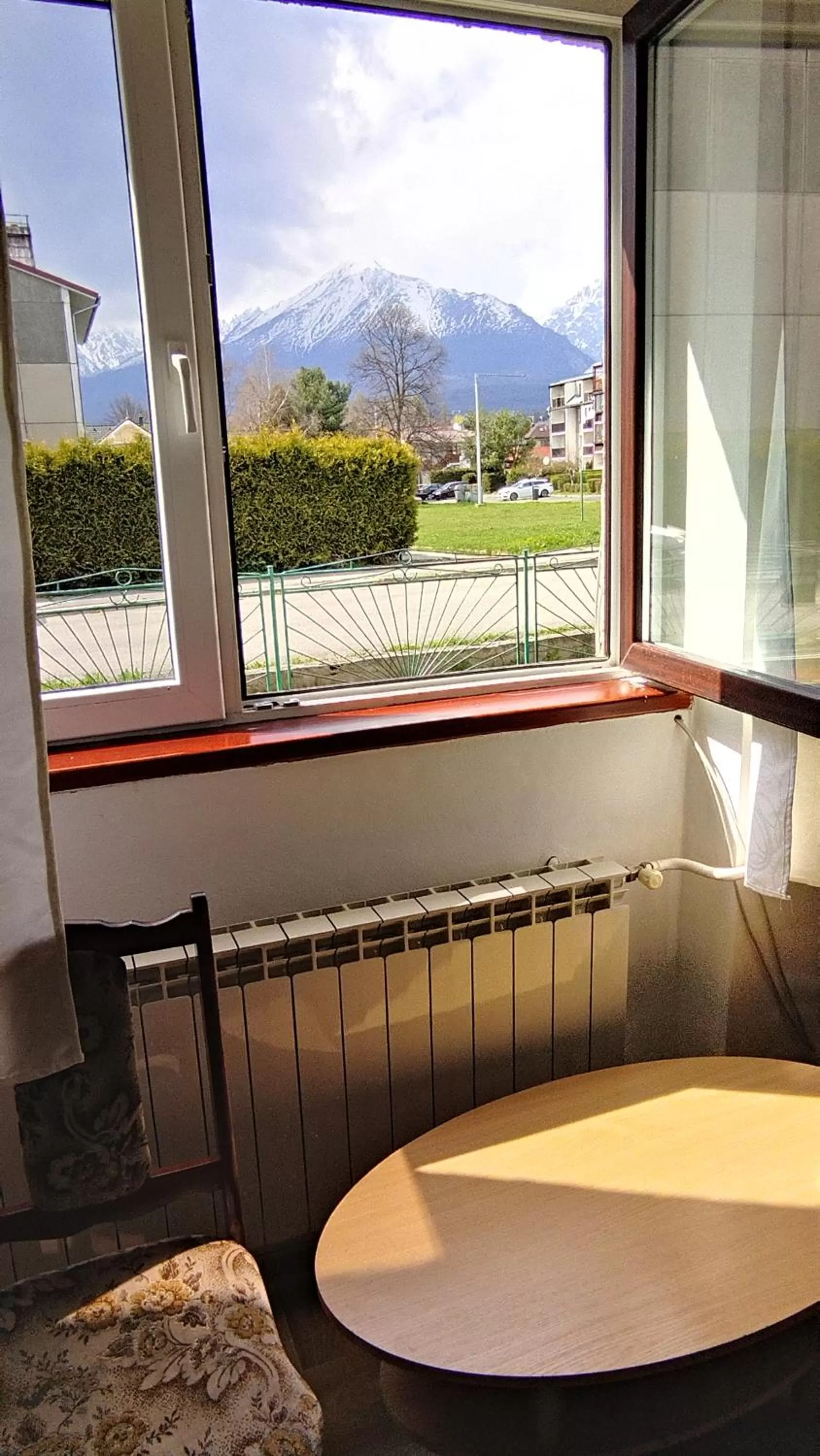 Mountain view in Lucky Cat