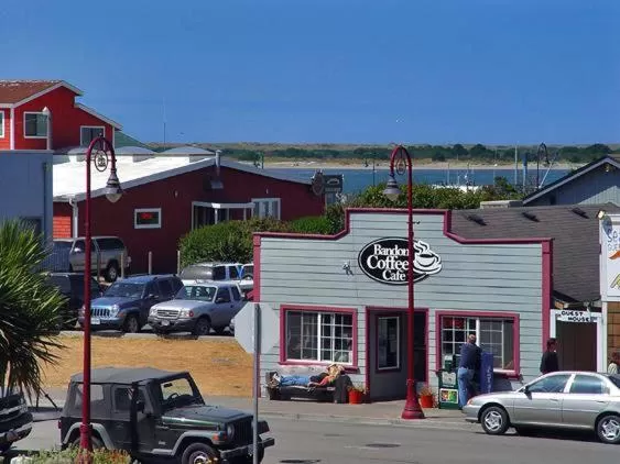 Restaurant/places to eat in The Inn at Old Town