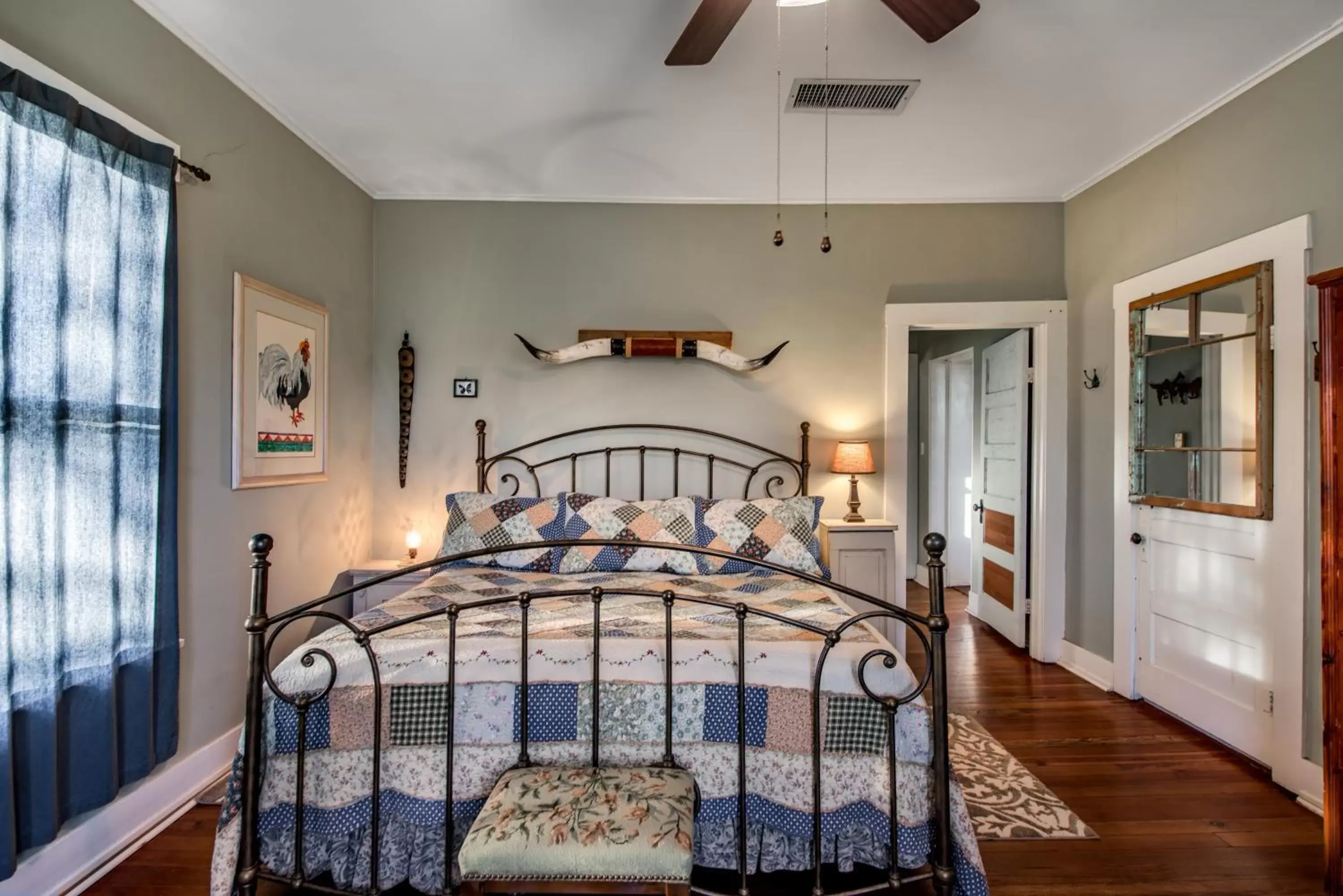 Bedroom, Bed in Barons CreekSide Resort