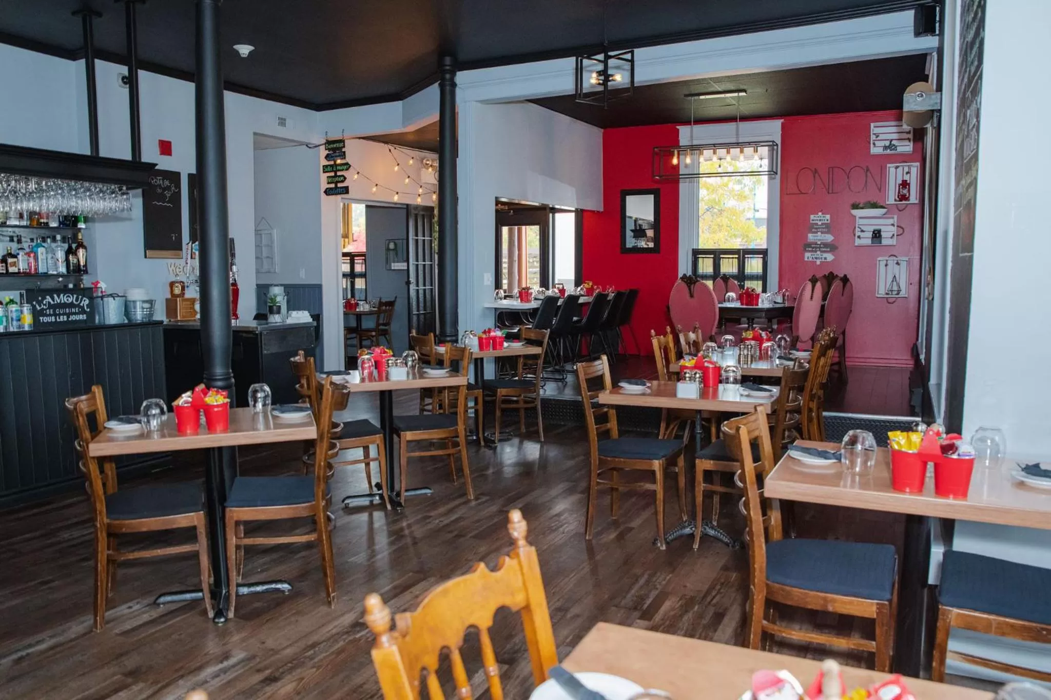 Restaurant/Places to Eat in Auberge Beausejour