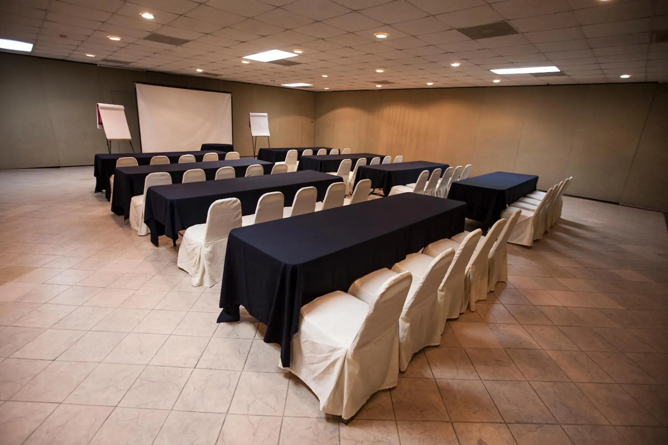 Meeting/conference room, Business Area/Conference Room in Hotel El Camino Inn & Suites