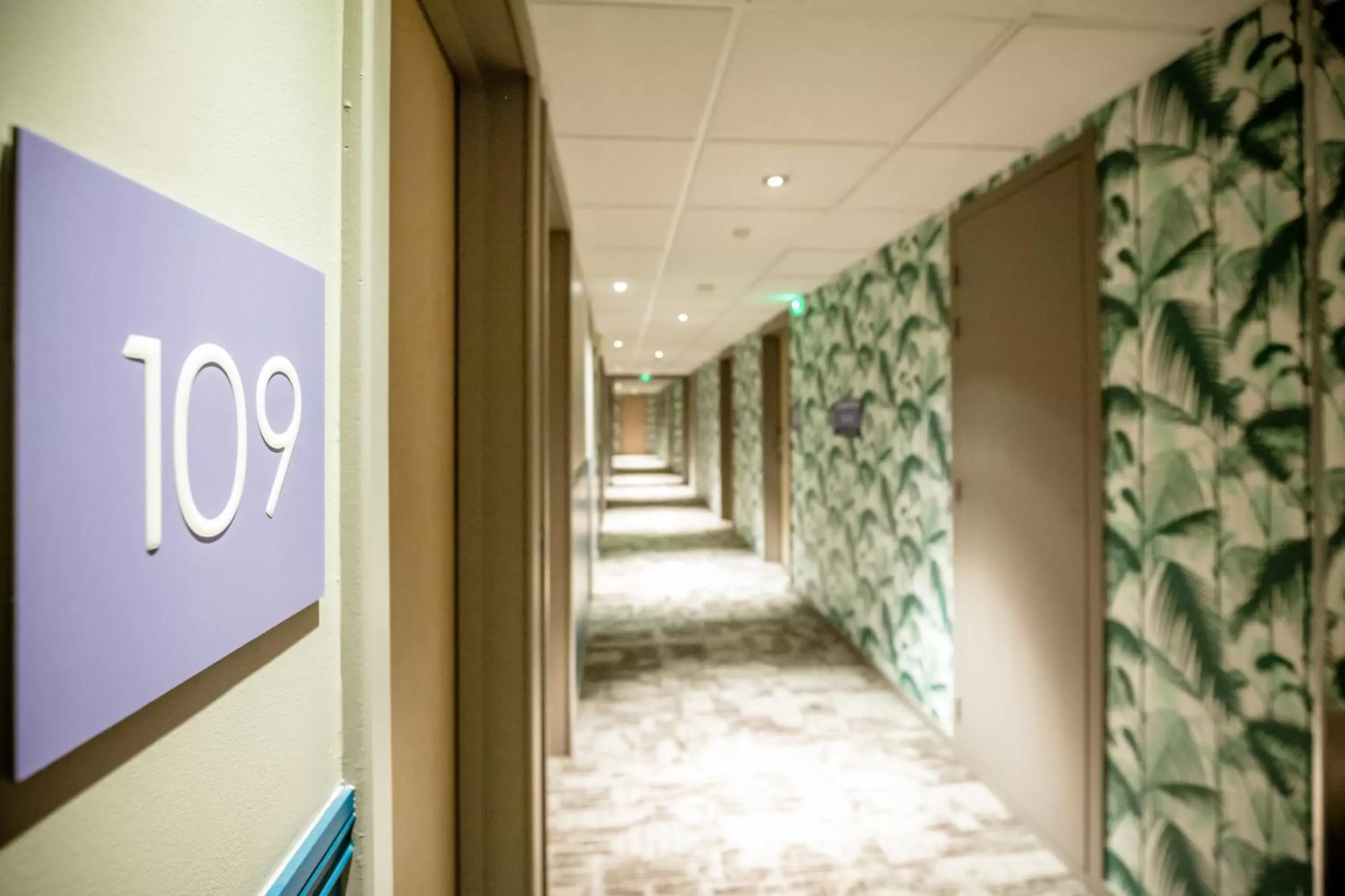 Lobby or reception in Best Western Plus Hôtel Vannes Centre Ville