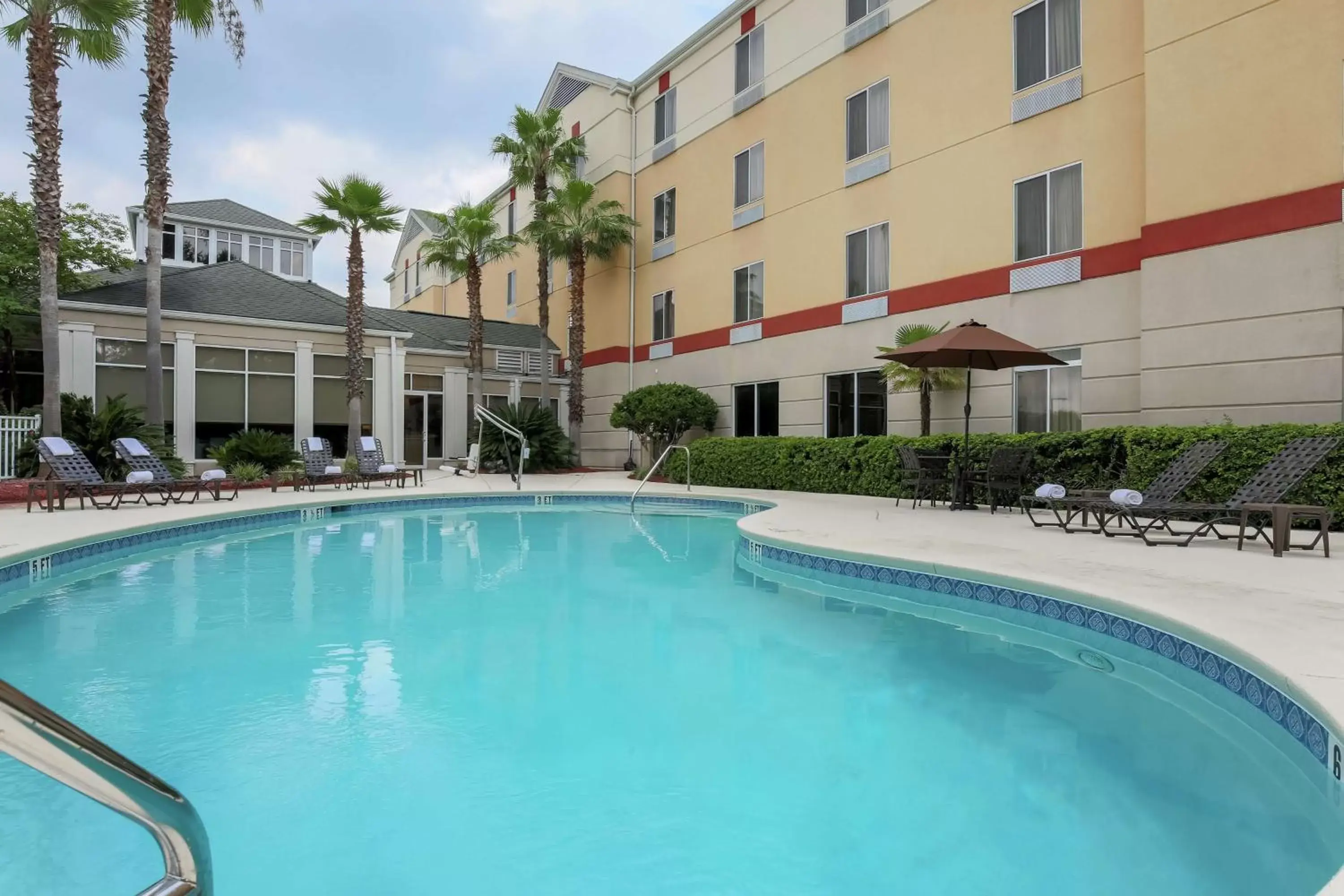 Pool view, Property Building in Hilton Garden Inn Tallahassee