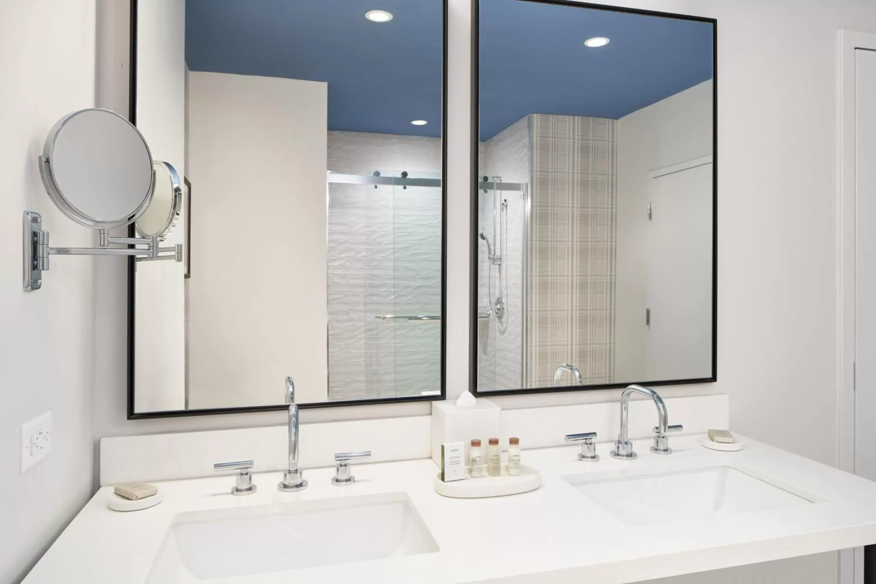 Photo of the whole room, Bathroom in Hotel Indigo Tallahassee - Collegetown, an IHG Hotel