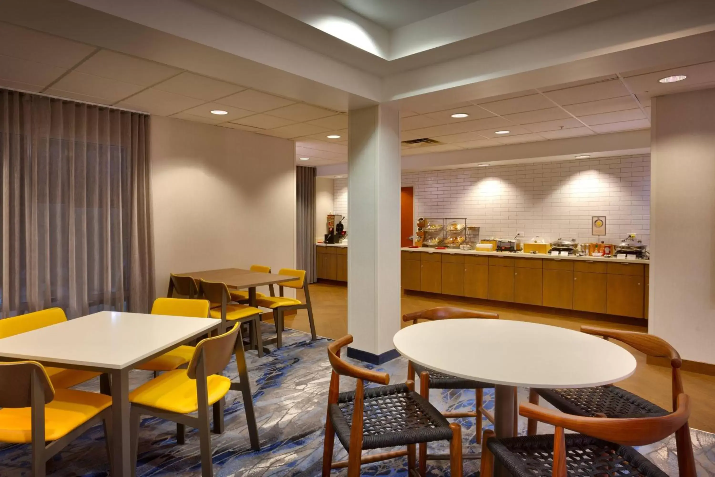 Breakfast, Restaurant/Places to Eat in Fairfield Inn & Suites Roswell