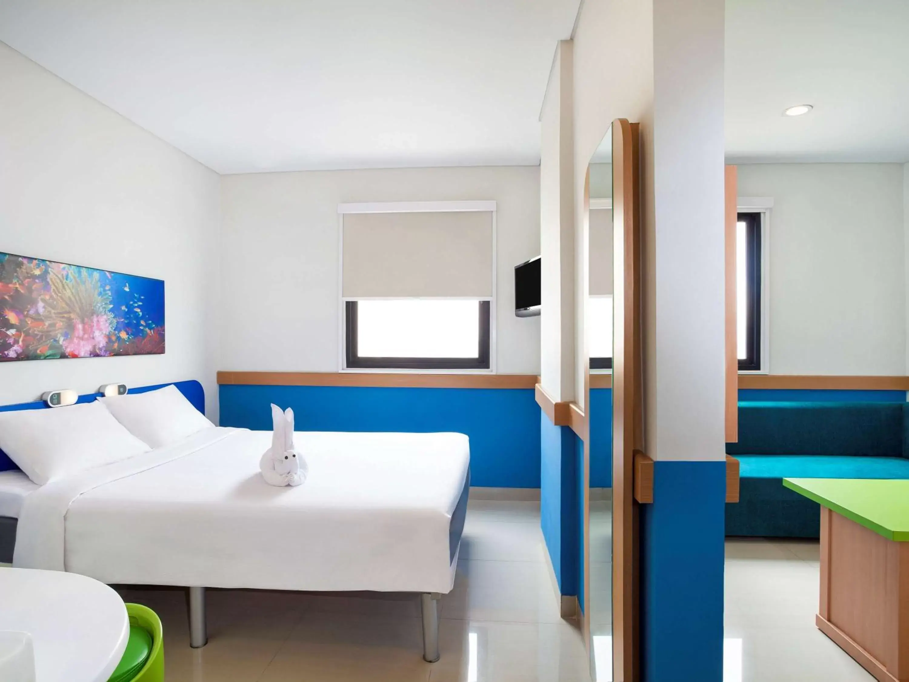 Bedroom, Bed in Ibis Budget Jakarta Daan Mogot