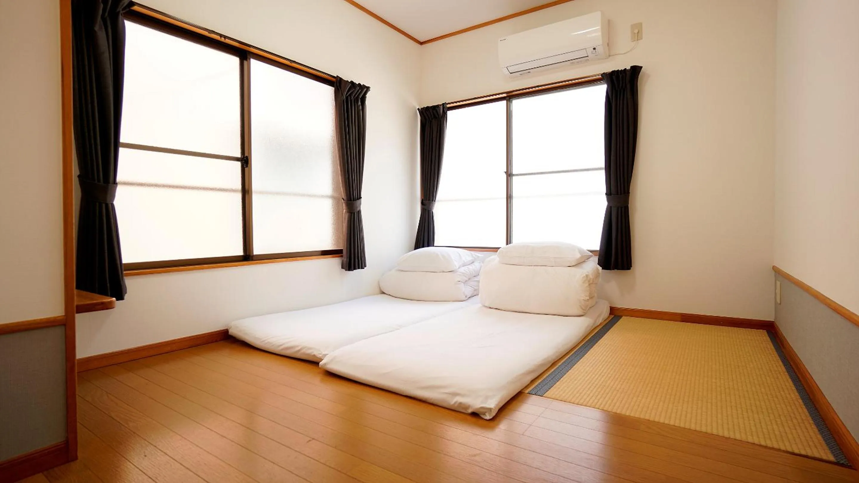 Bedroom, Bed in House Ikebukuro