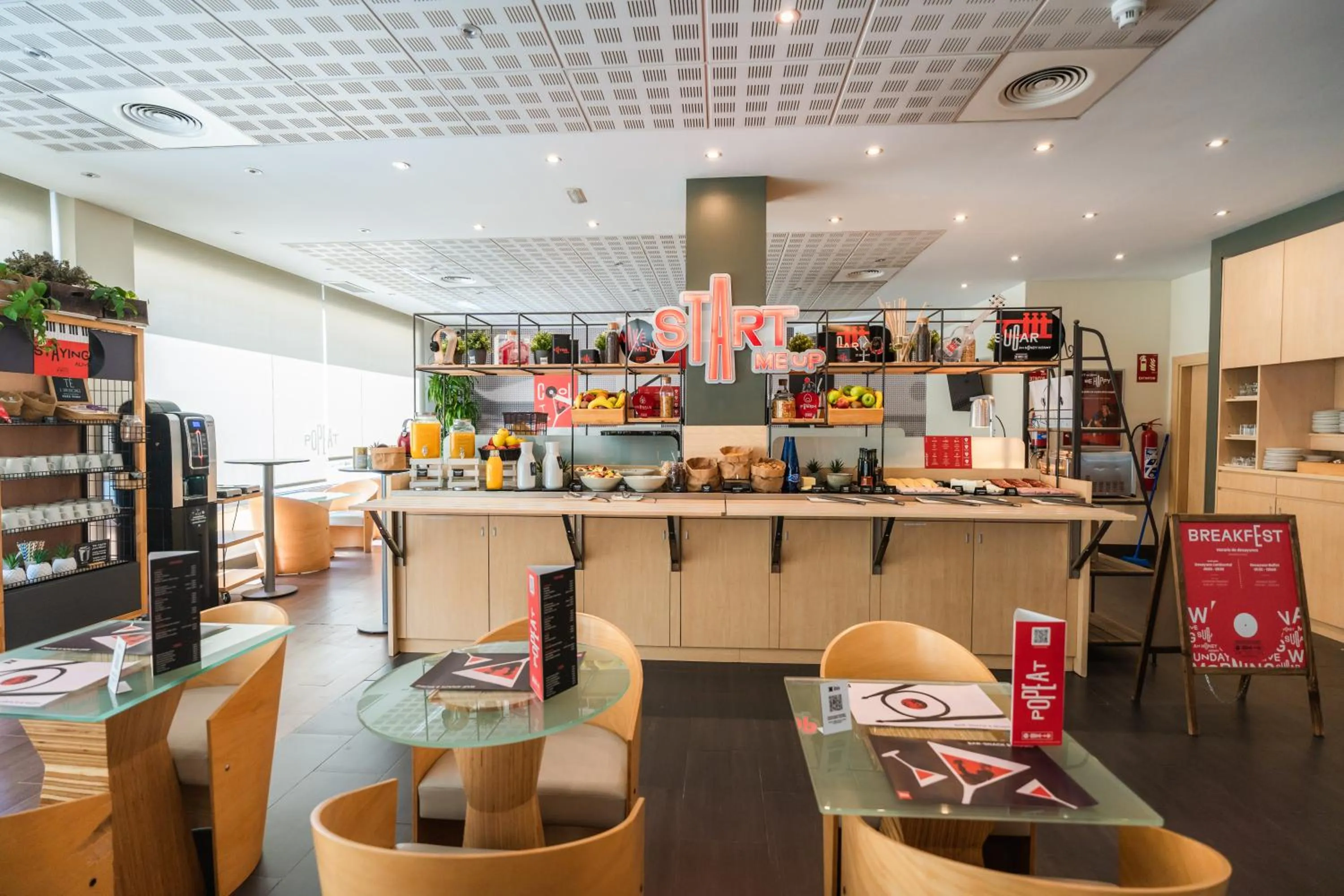 Buffet breakfast in Ibis Madrid Alcobendas