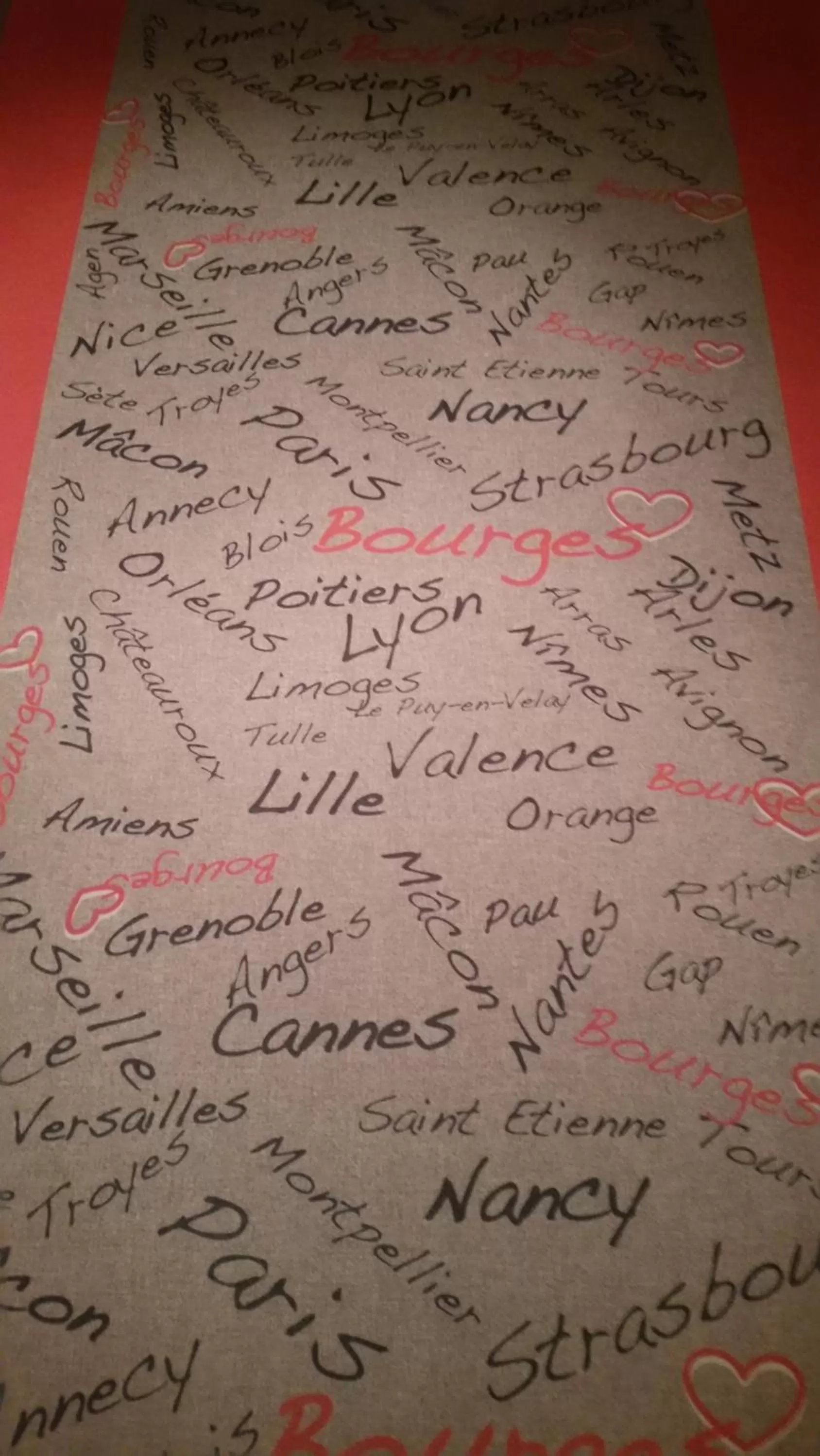 Decorative detail in Hôtel The Originals City Le Berry - proche centre-ville - Gare - parking - recharge véhicule