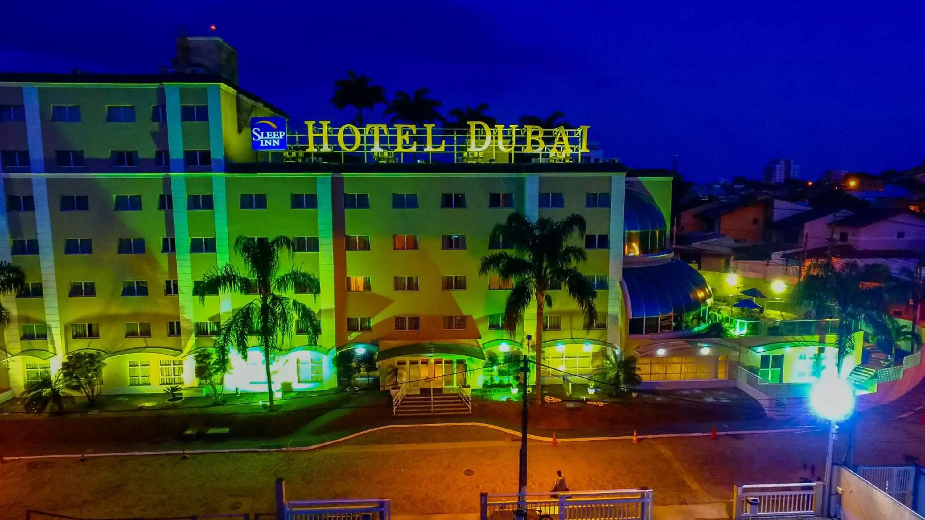 Night in Dubai Macaé by Atlântica