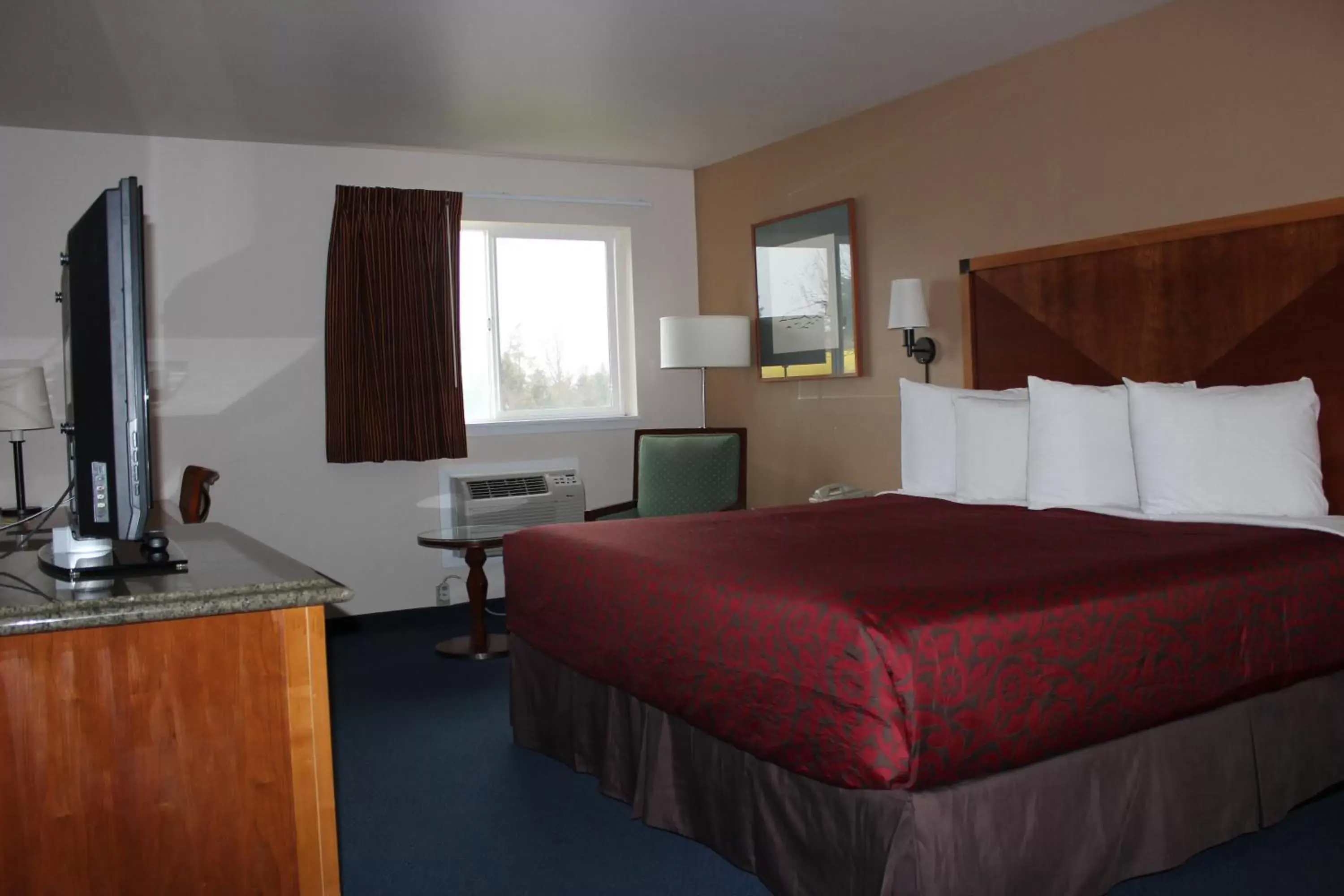 Bedroom, Bed in Days Inn by Wyndham Ritzville