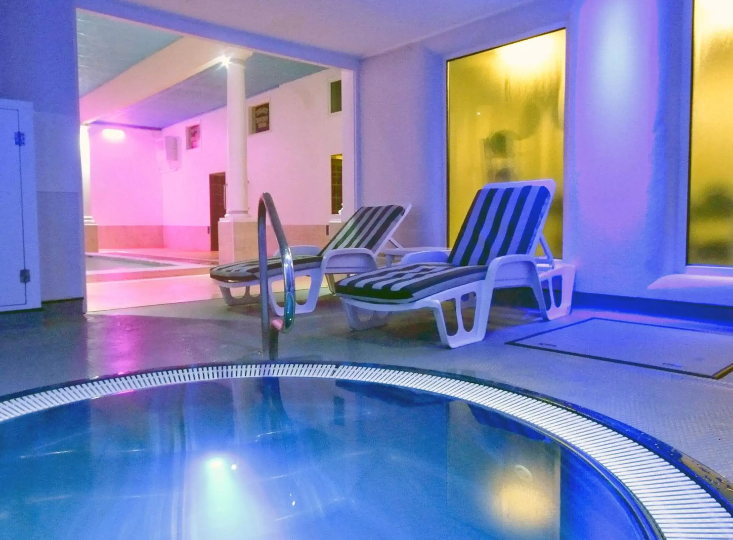 Fitness centre/facilities, Swimming Pool in Penventon Park Hotel