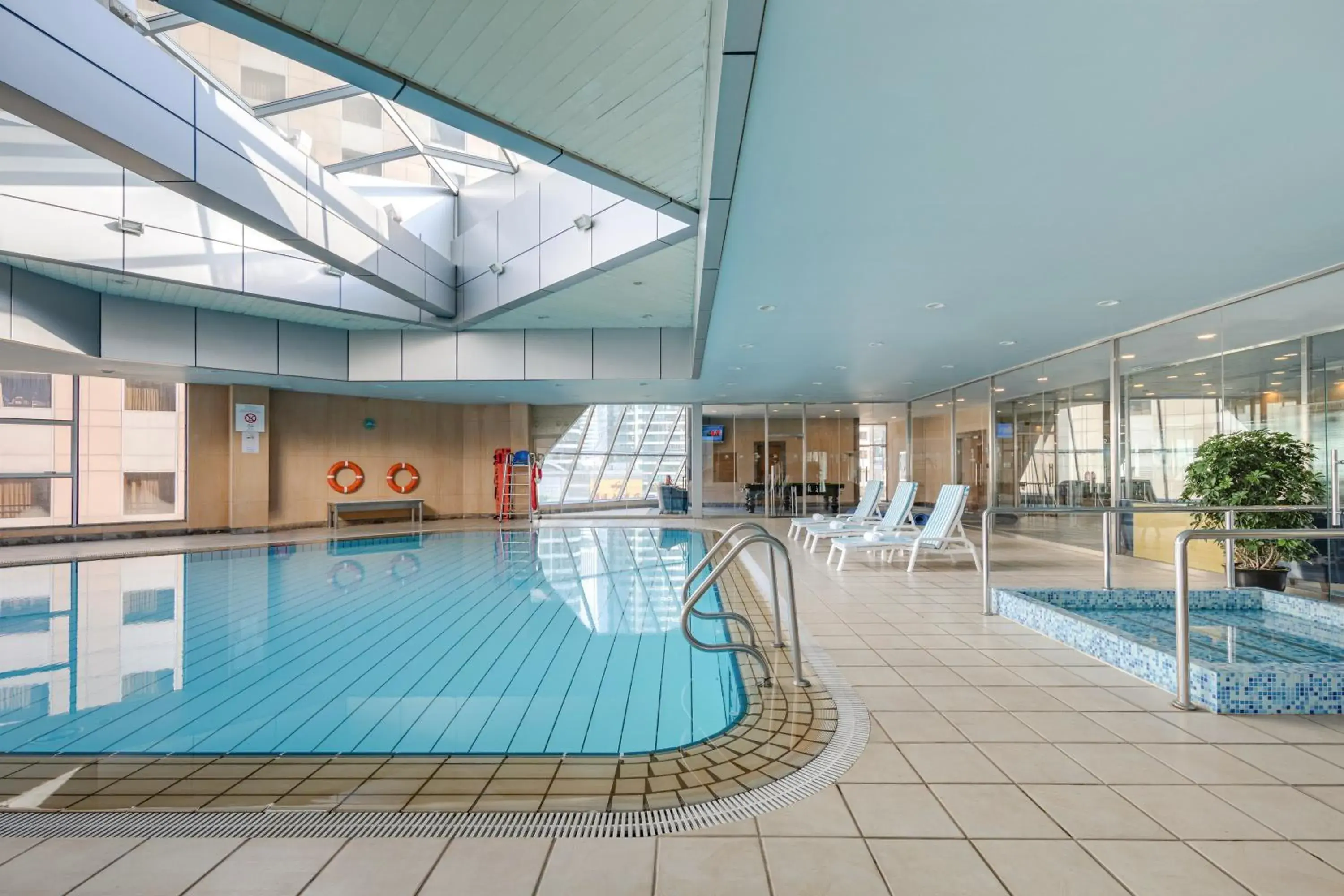 Swimming pool in Radisson Collection Hotel, Yangtze Shanghai Swimming pool in Radisson Collection Hotel, Yangtze Shanghai