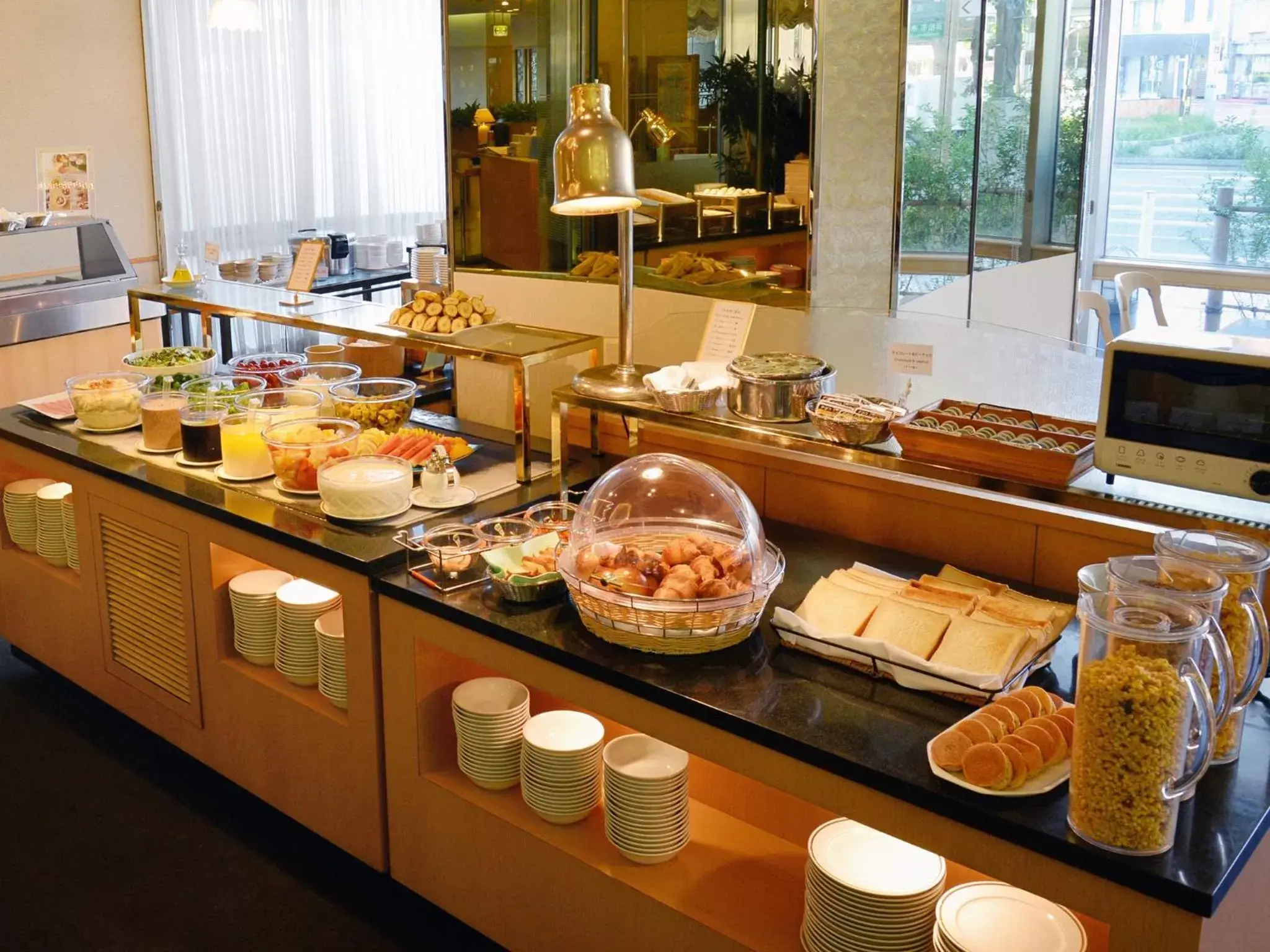 Buffet breakfast in Hotel Crown Palais Hamamatsu