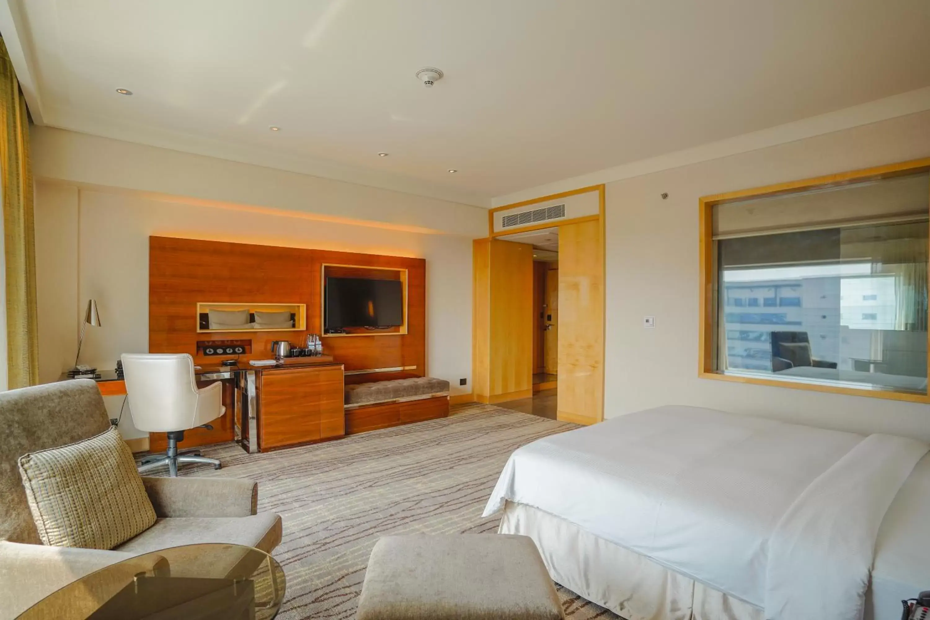 Bedroom in Hilton Chennai