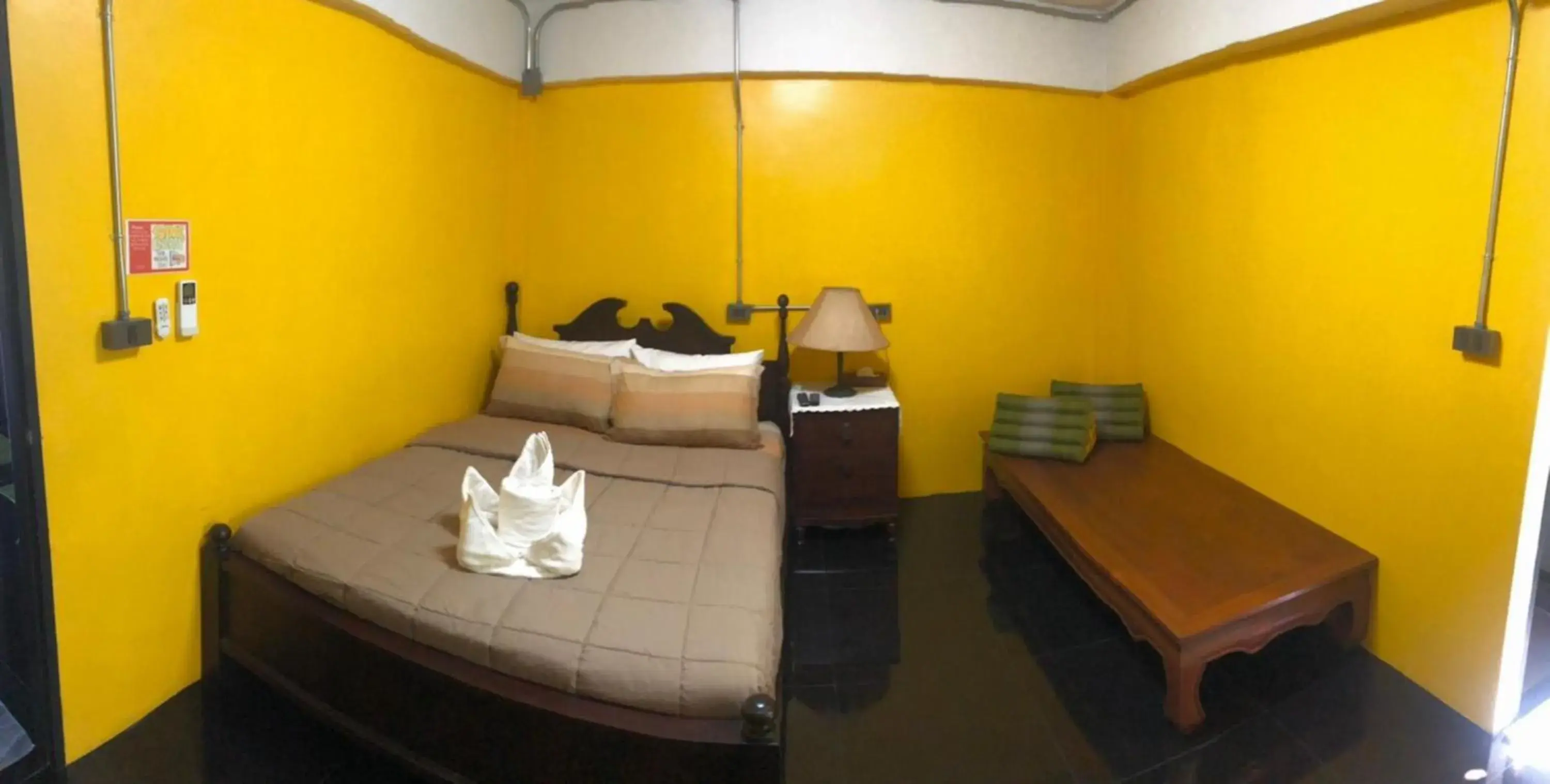 Bedroom, Bed in Baan Lung Poshtel