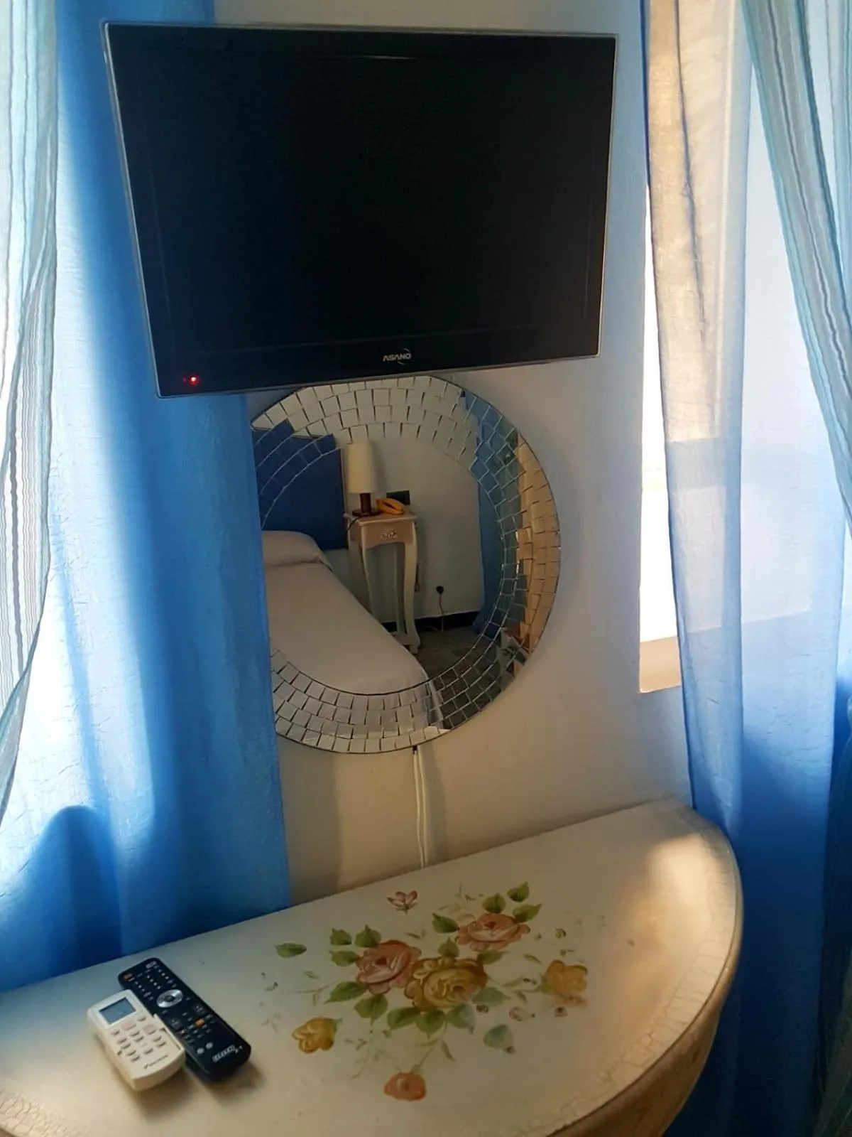 Bed in Hotel La Vela-Castello Il Rifugio