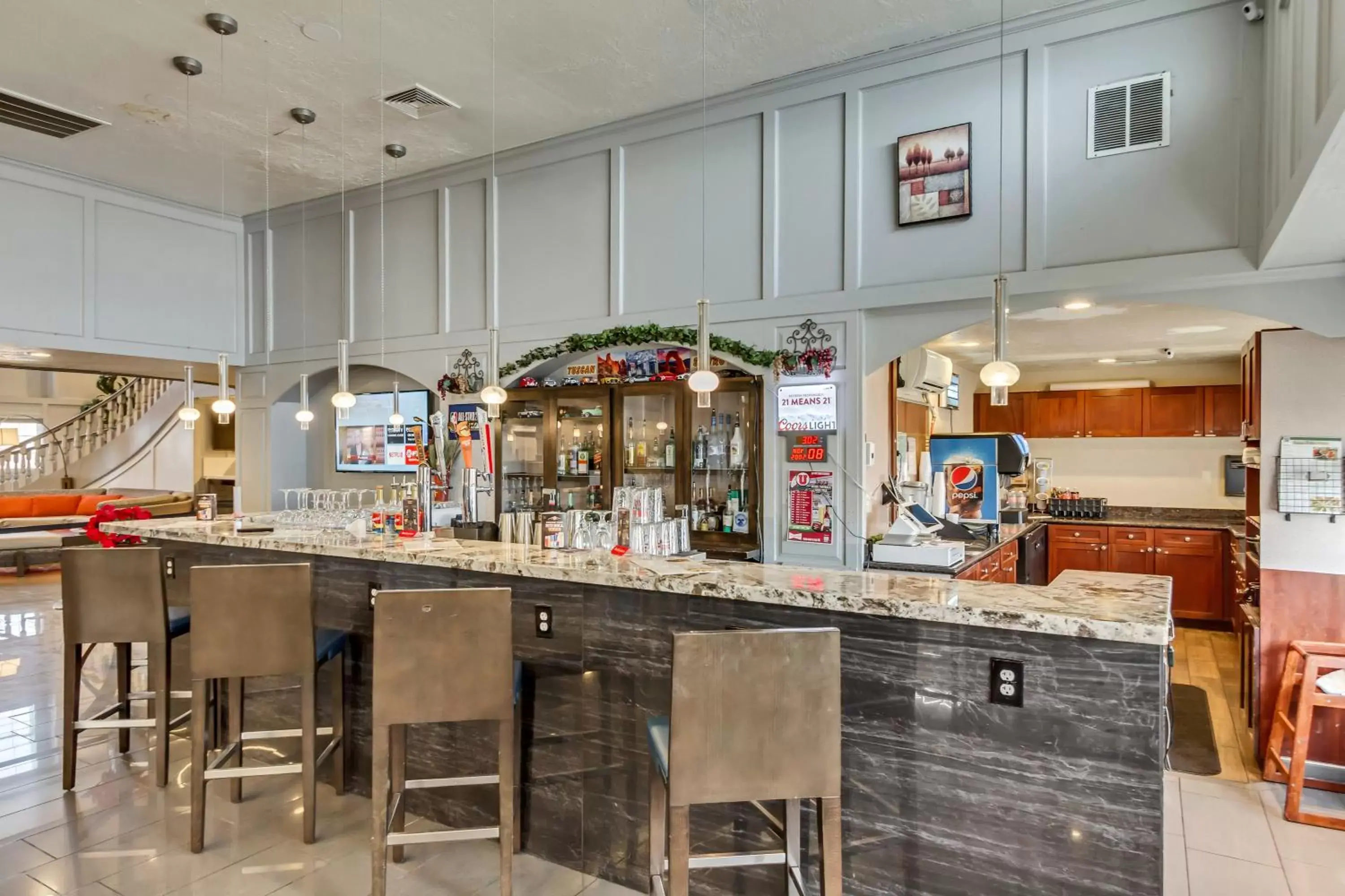 Lounge or bar, Lounge/Bar in Radisson Salt Lake Airport