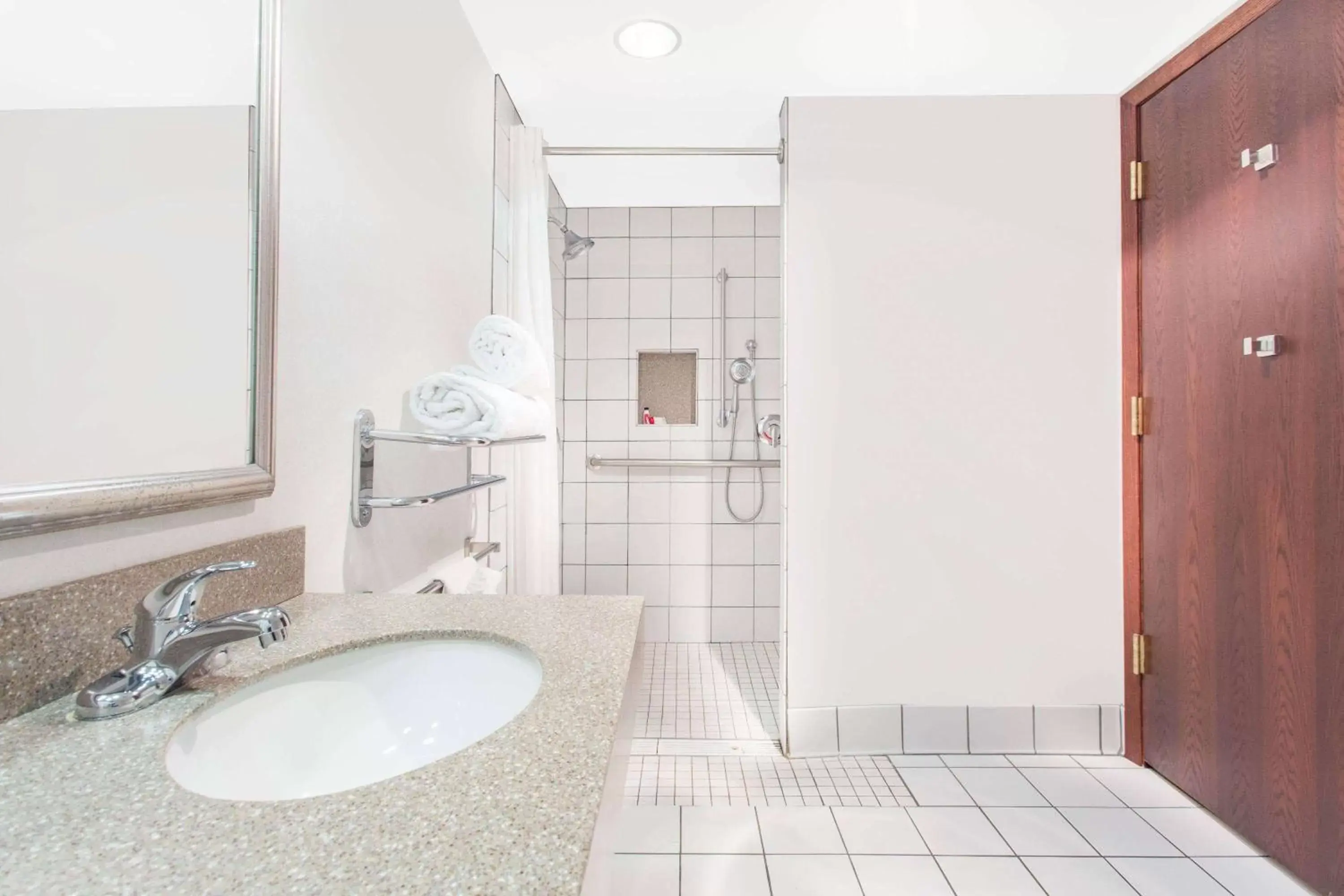 Shower, Bathroom in Super 8 by Wyndham Beloit