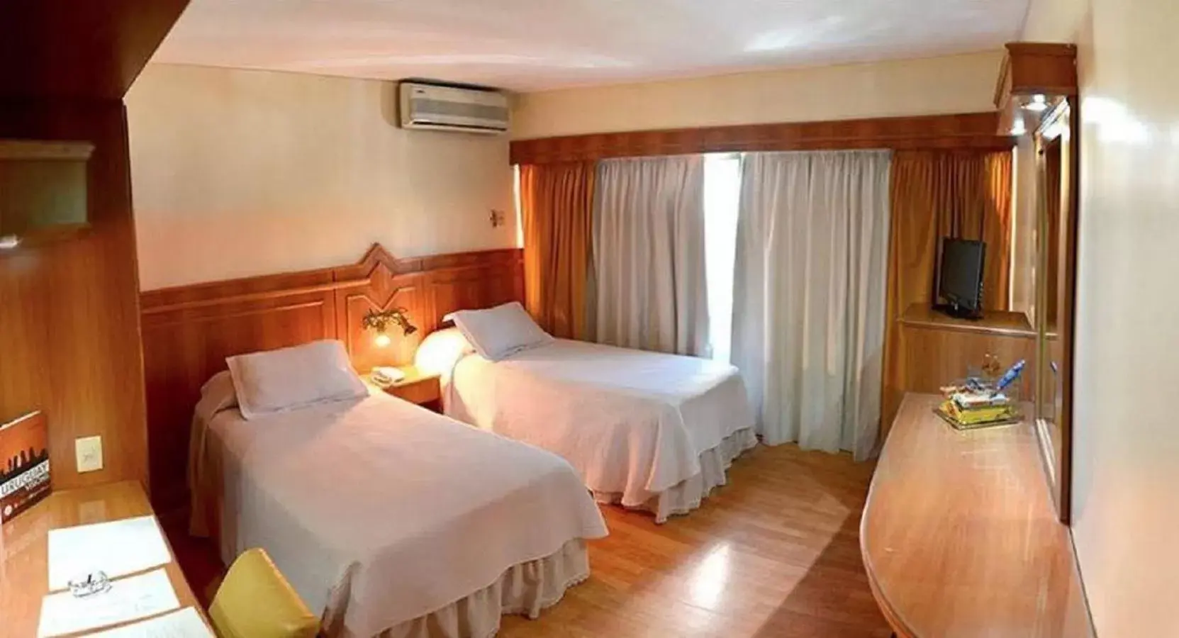 Bed in Hotel London Palace Bed in Hotel London Palace