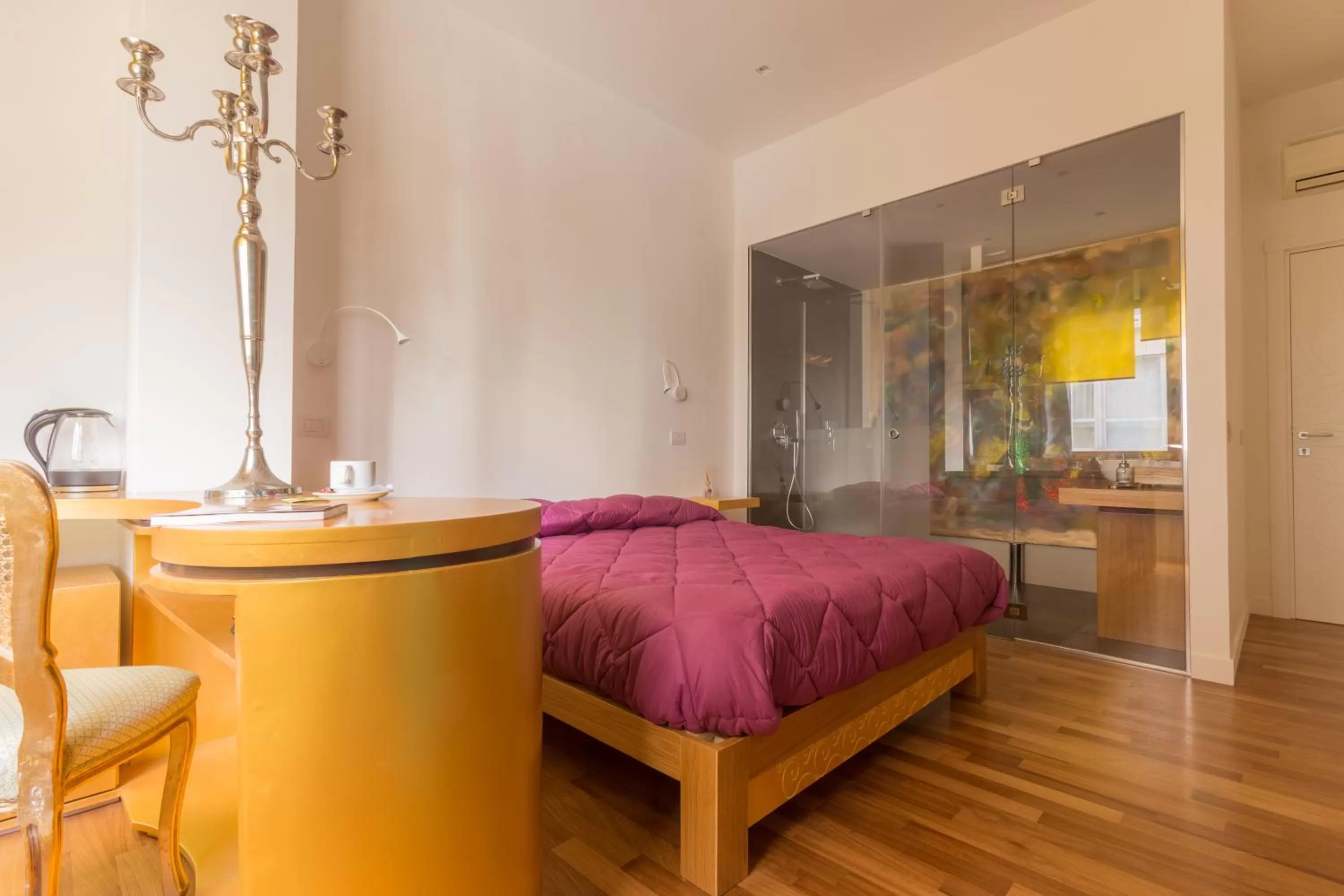 Photo of the whole room, Bed in Soul City