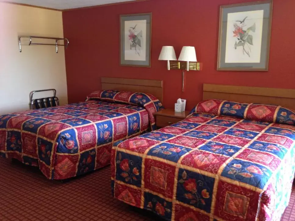 Double Room with Two Double Beds in DeQueen Courtyard Inn Double Room with Two Double Beds in DeQueen Courtyard Inn