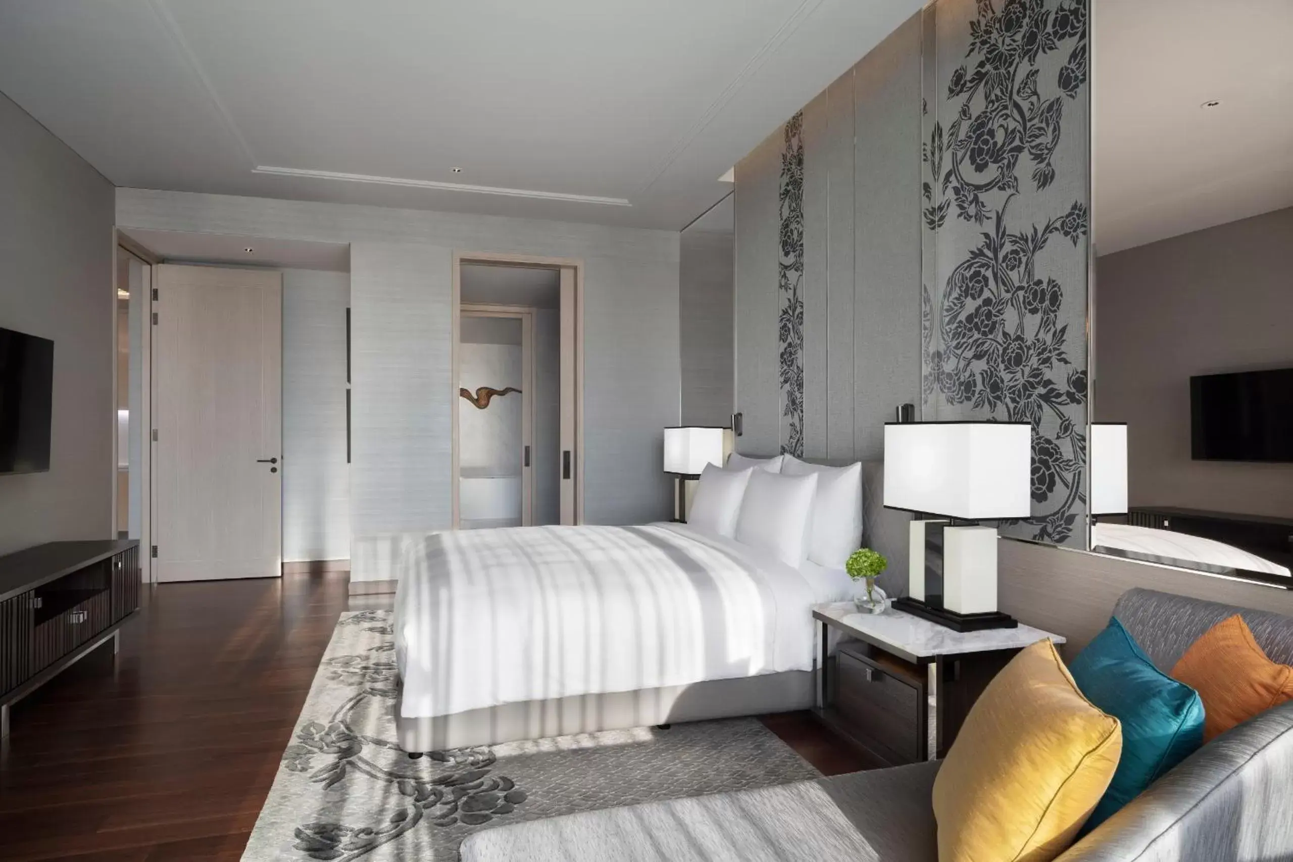 Bedroom, Bed in Sindhorn Kempinski Hotel Bangkok - SHA Extra Plus Certified