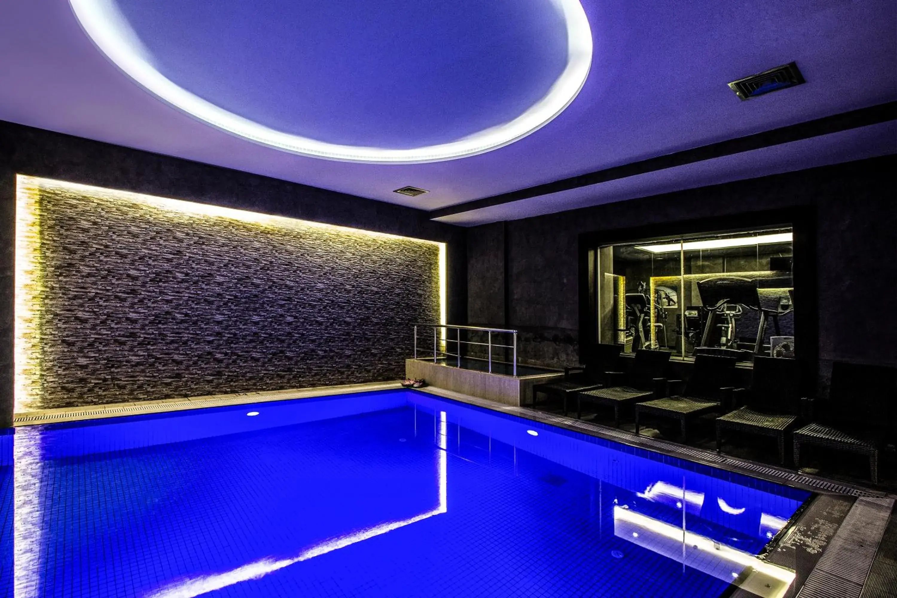 Swimming Pool in Avantgarde Taksim Hotel