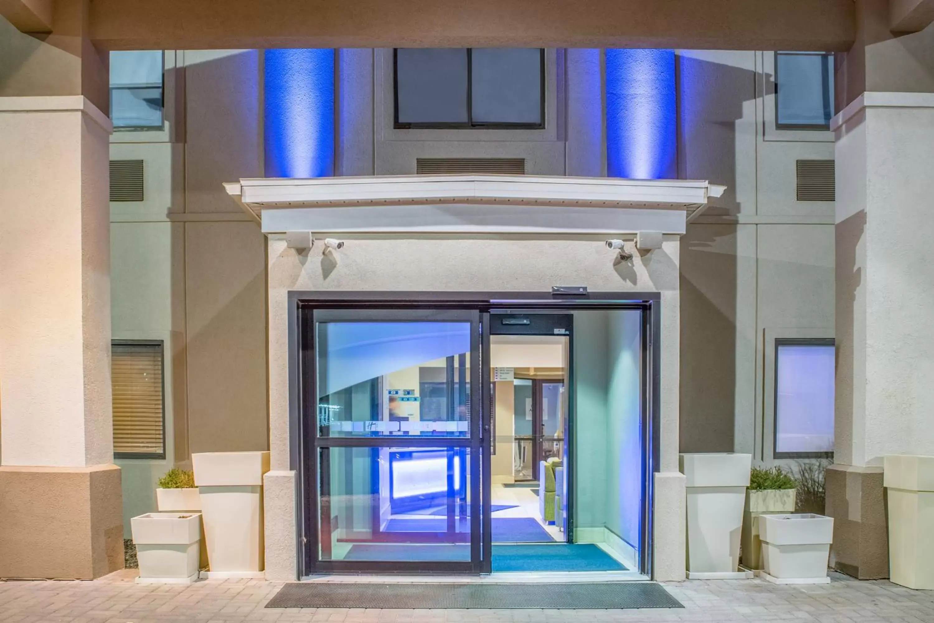 Property building in Holiday Inn Express Hotel Howe / Sturgis by IHG Property building in Holiday Inn Express Hotel Howe / Sturgis by IHG