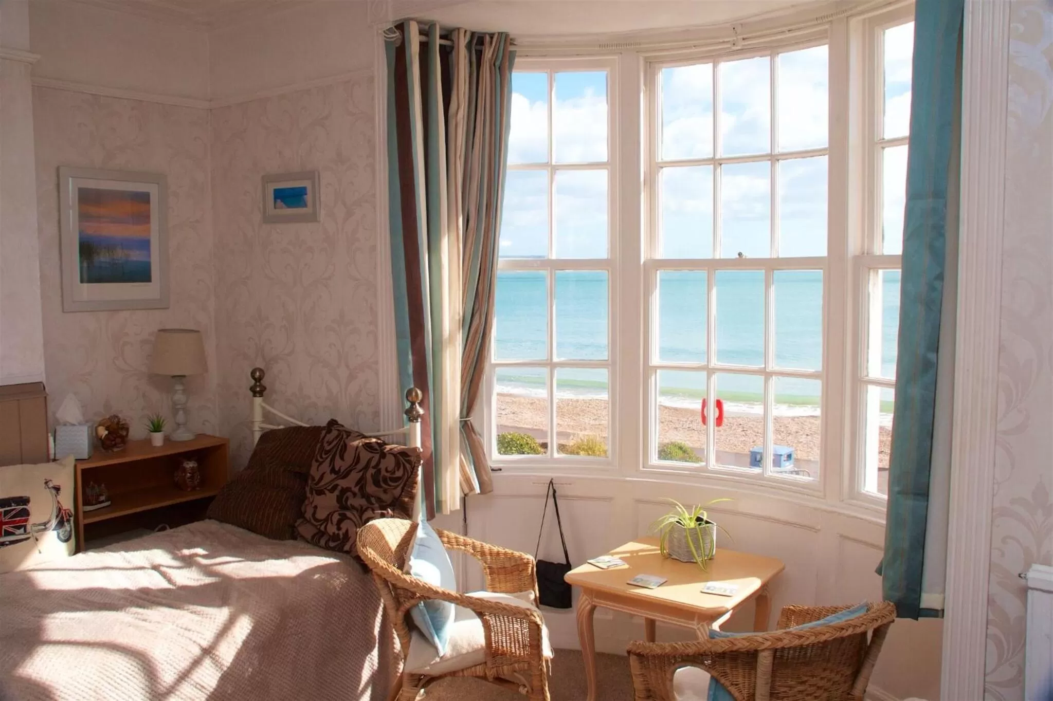Sea view in Lyndale Guest House
