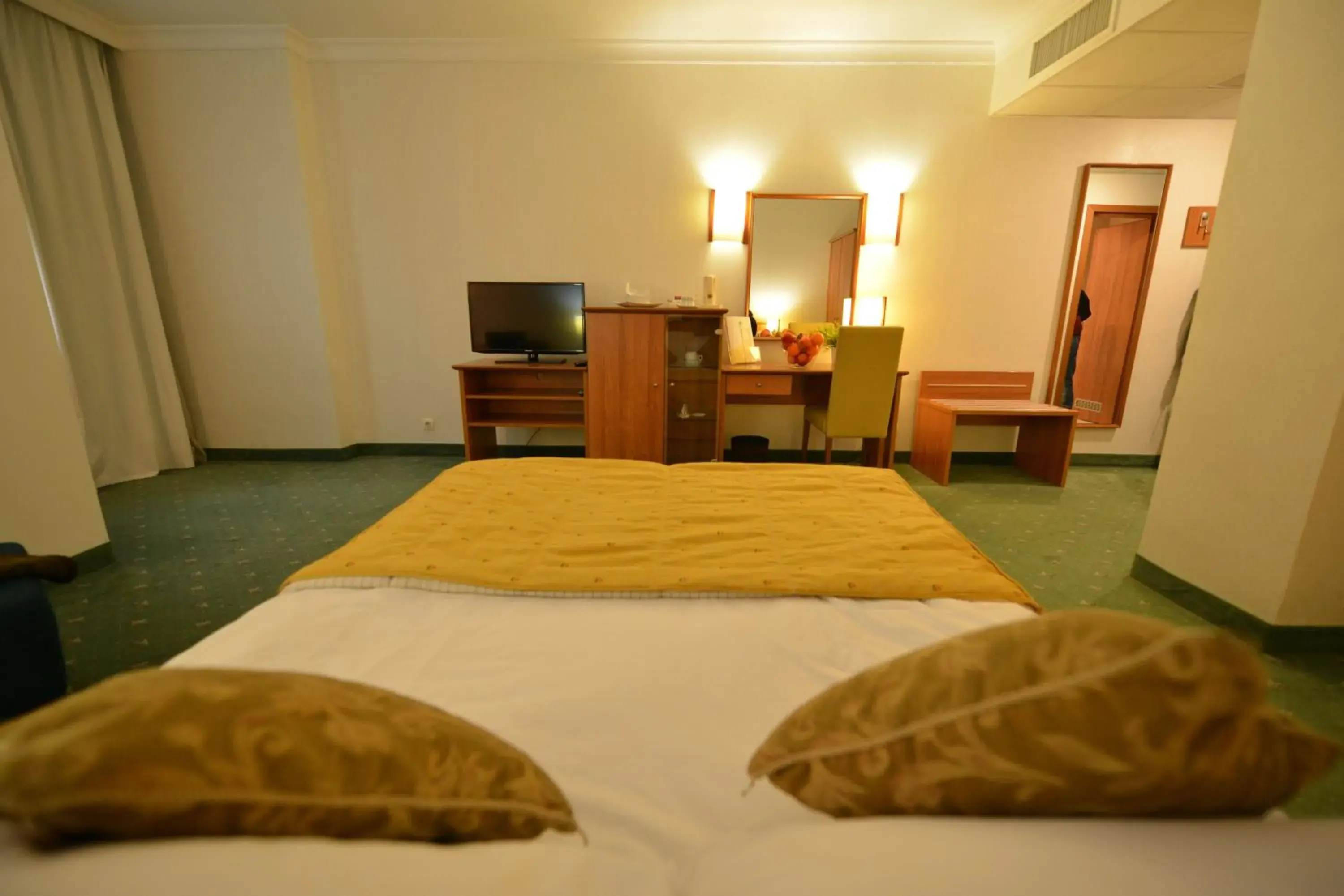 Bedroom, Bed in Hotel Karpos