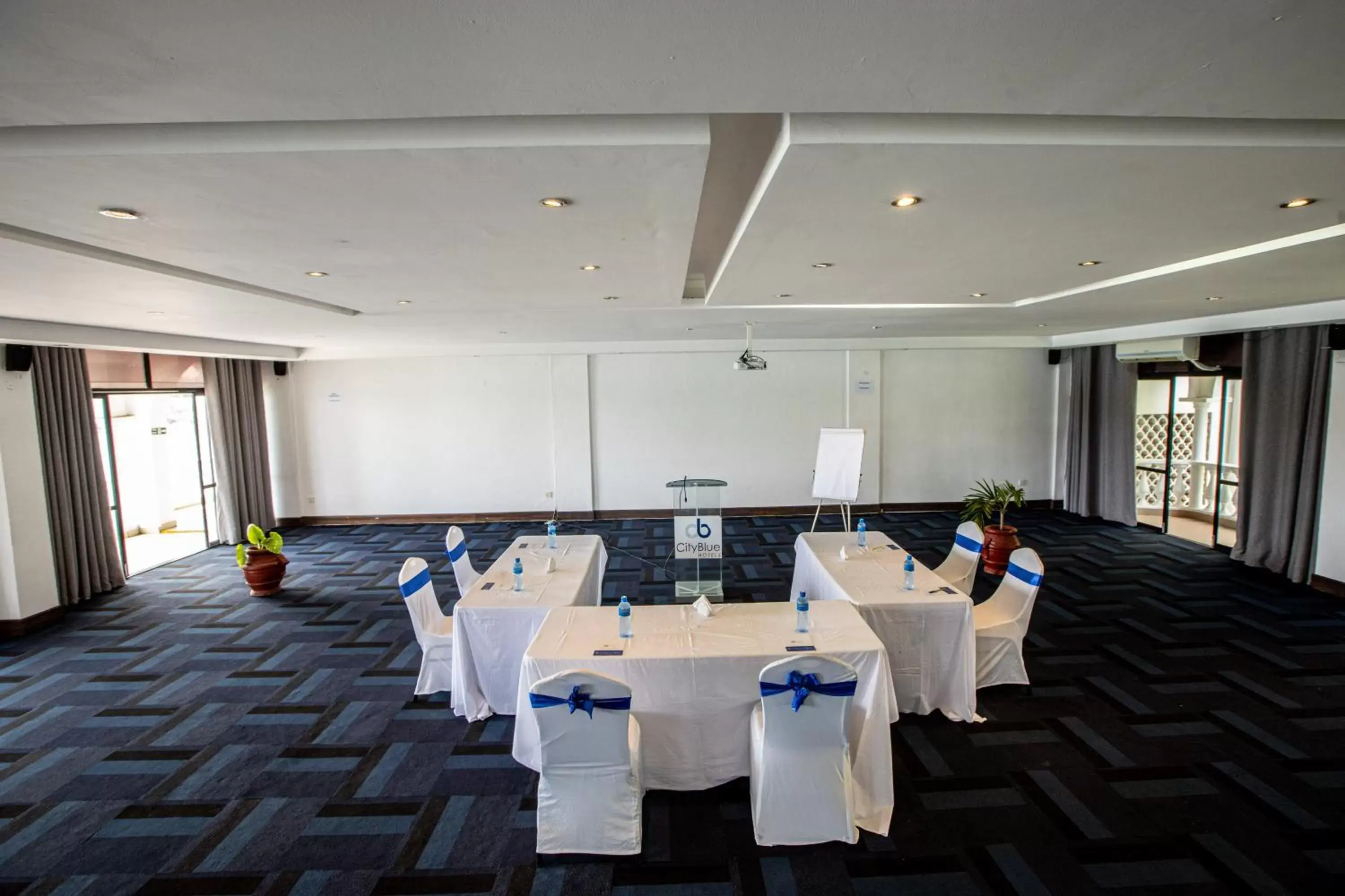 Meeting/conference room in CityBlue Creekside Hotel & Suites