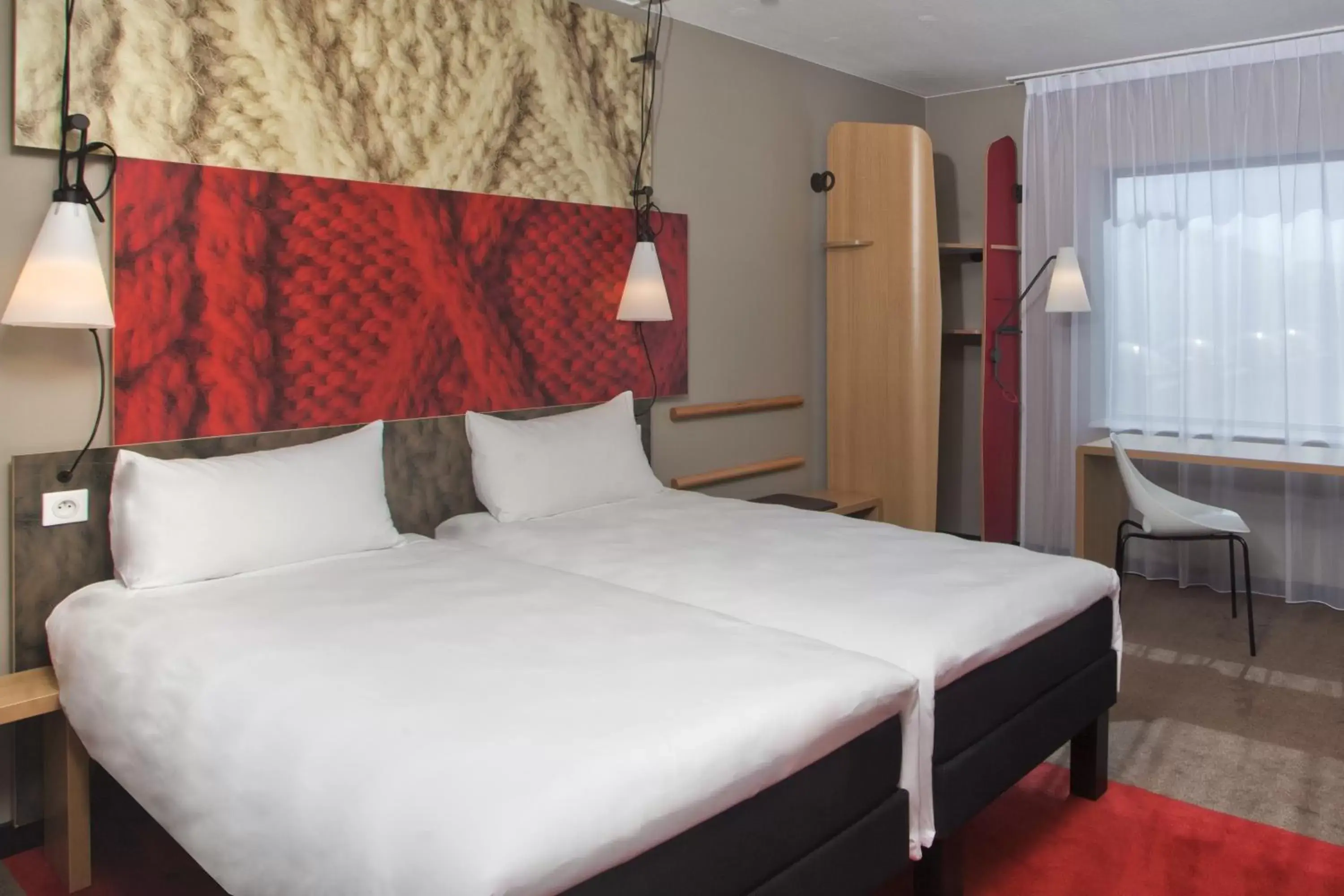 Photo of the whole room, Bed in Ibis Wroclaw Centrum