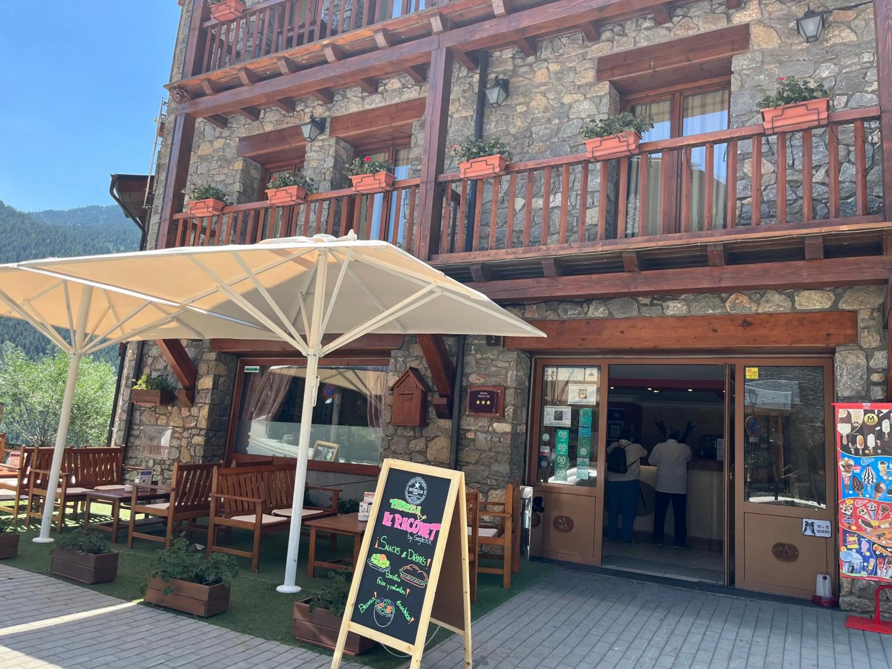 Balcony/Terrace in Wuau! Hotel Segle XX