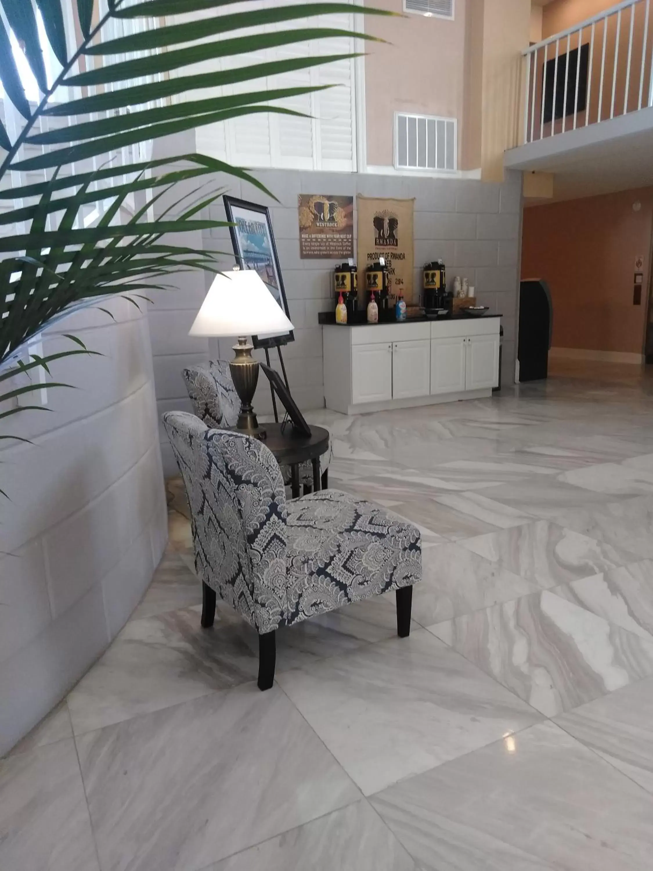 Lobby or reception, Seating Area in Coconut Malorie Resort Ocean City a Ramada by Wyndham