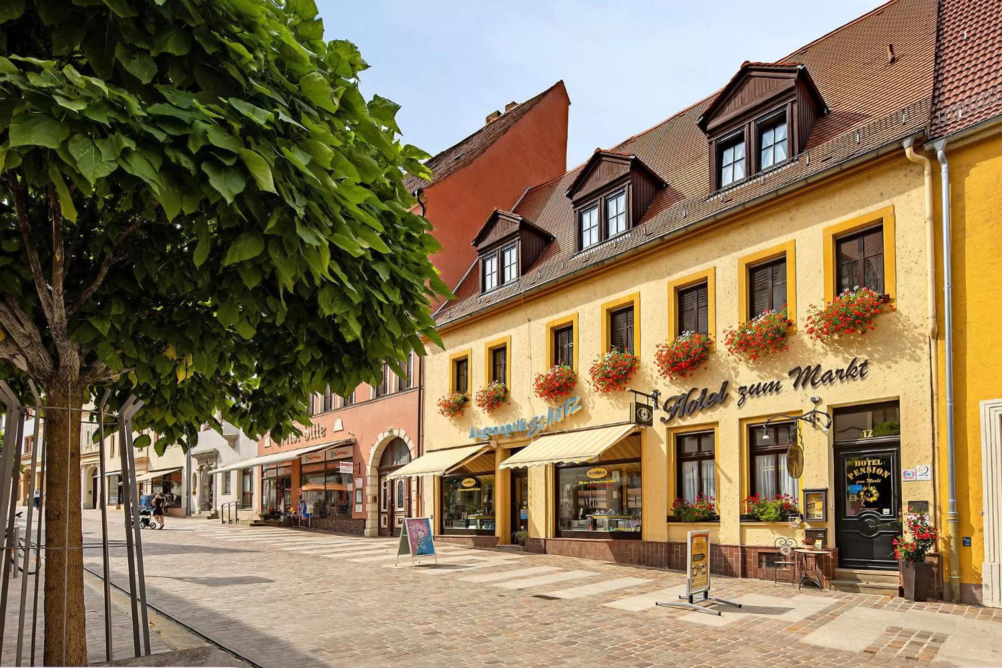 Street view in Hotel-Pension zum Markt