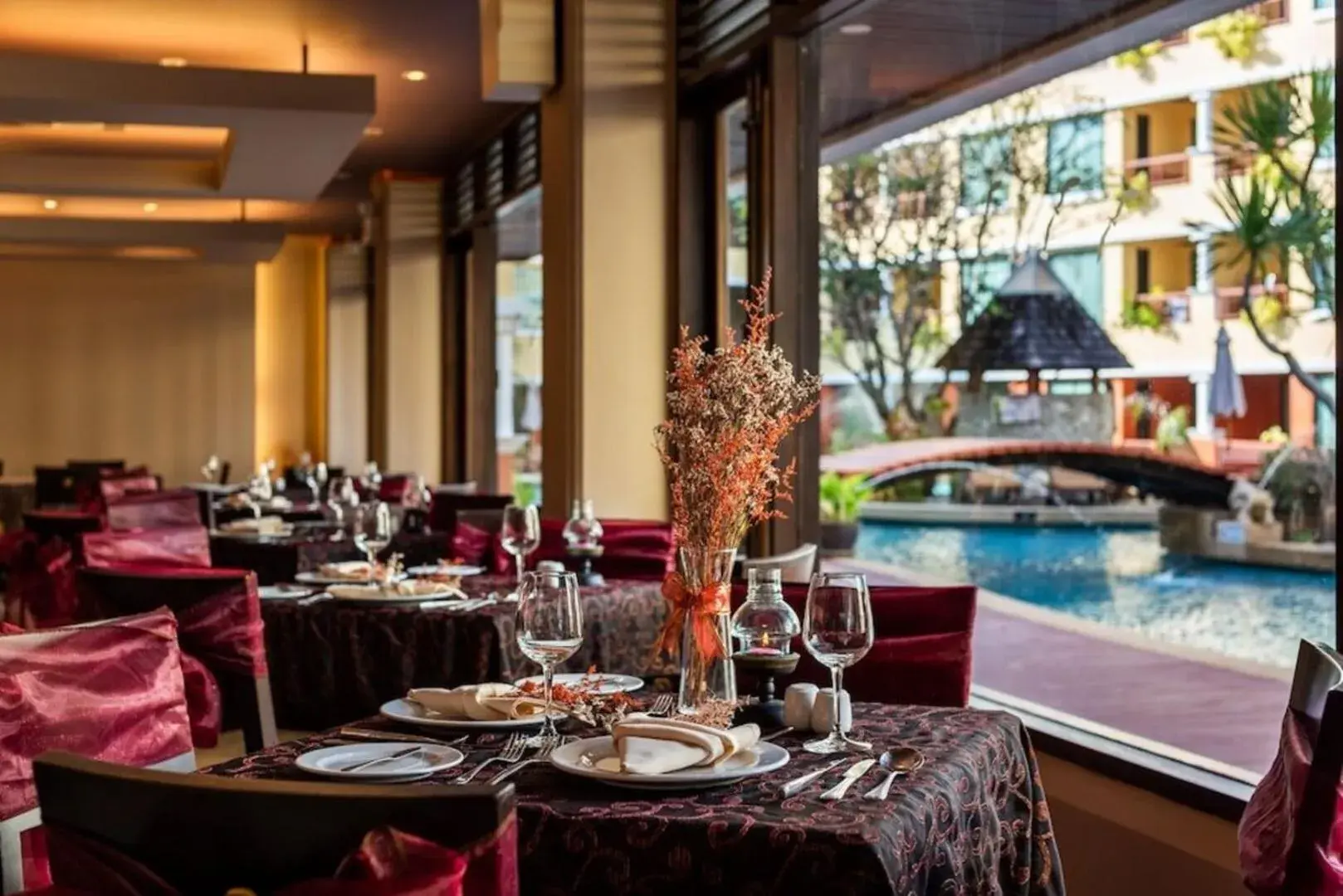 Restaurant/places to eat in Patong Paragon Resort & Spa SHA Extra Plus Restaurant/places to eat in Patong Paragon Resort & Spa SHA Extra Plus