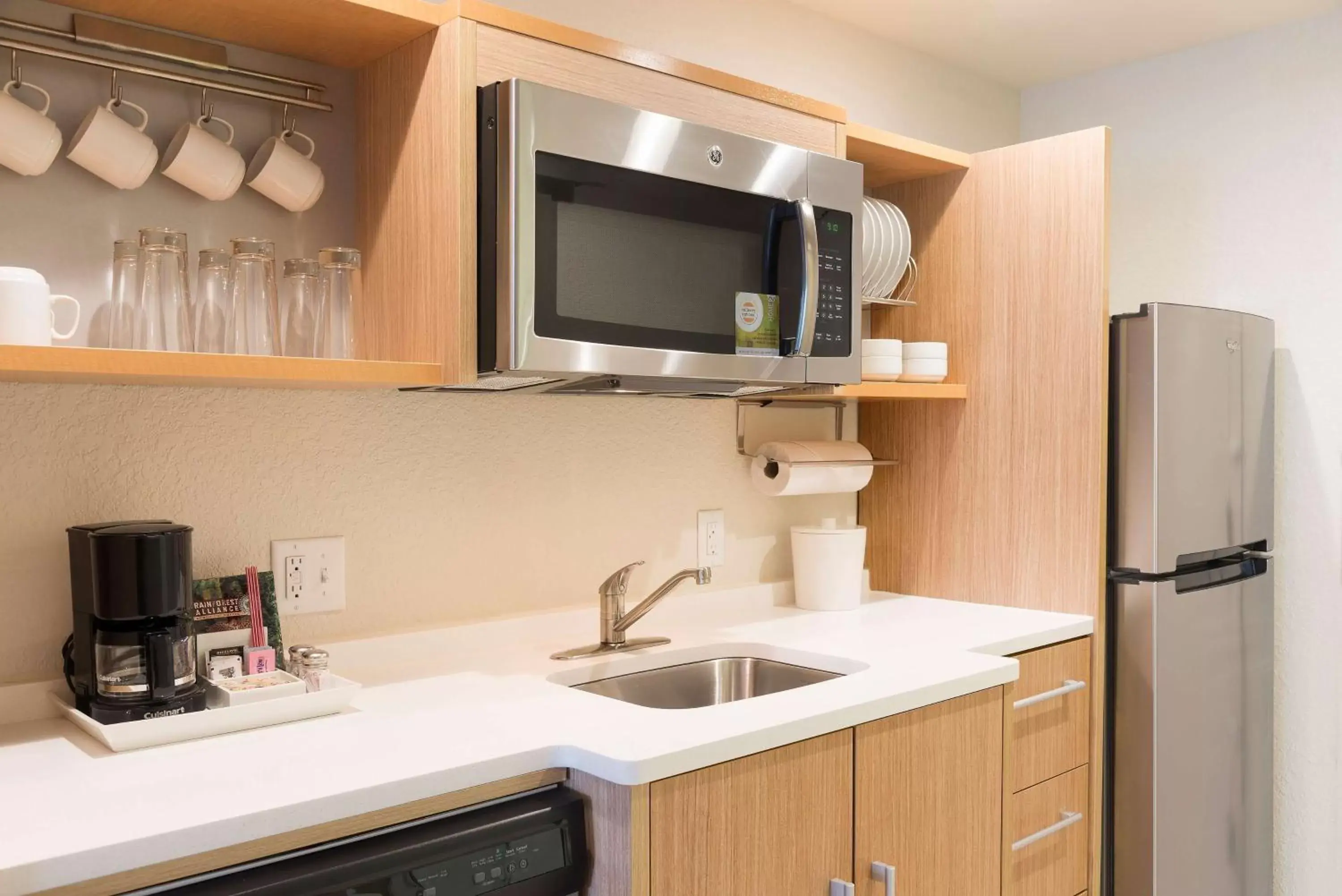Kitchen or kitchenette, Kitchen/Kitchenette in Home2 Suites By Hilton Nokomis